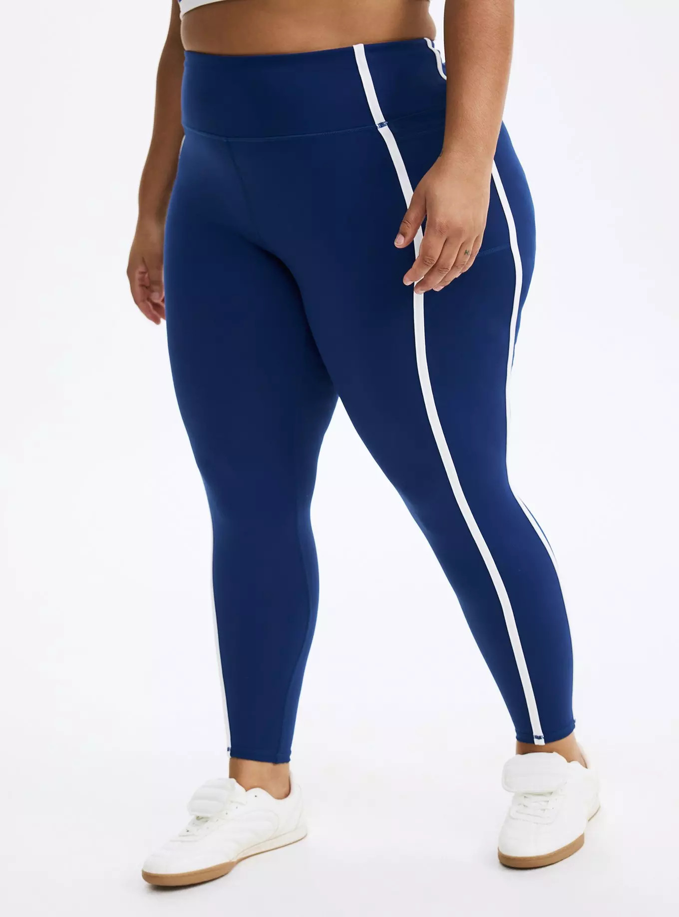 Performance Core Active Legging | Torrid (US & Canada)