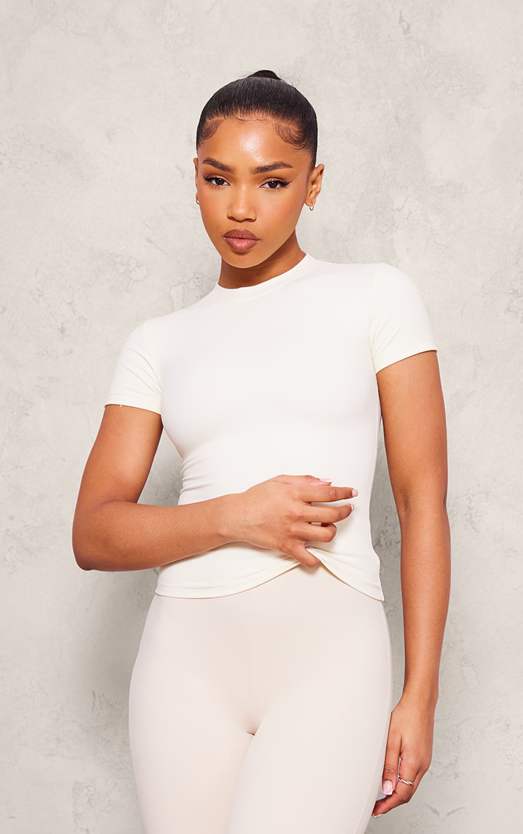 Cream Contour Sculpt Short Sleeve T Shirt | PrettyLittleThing UK