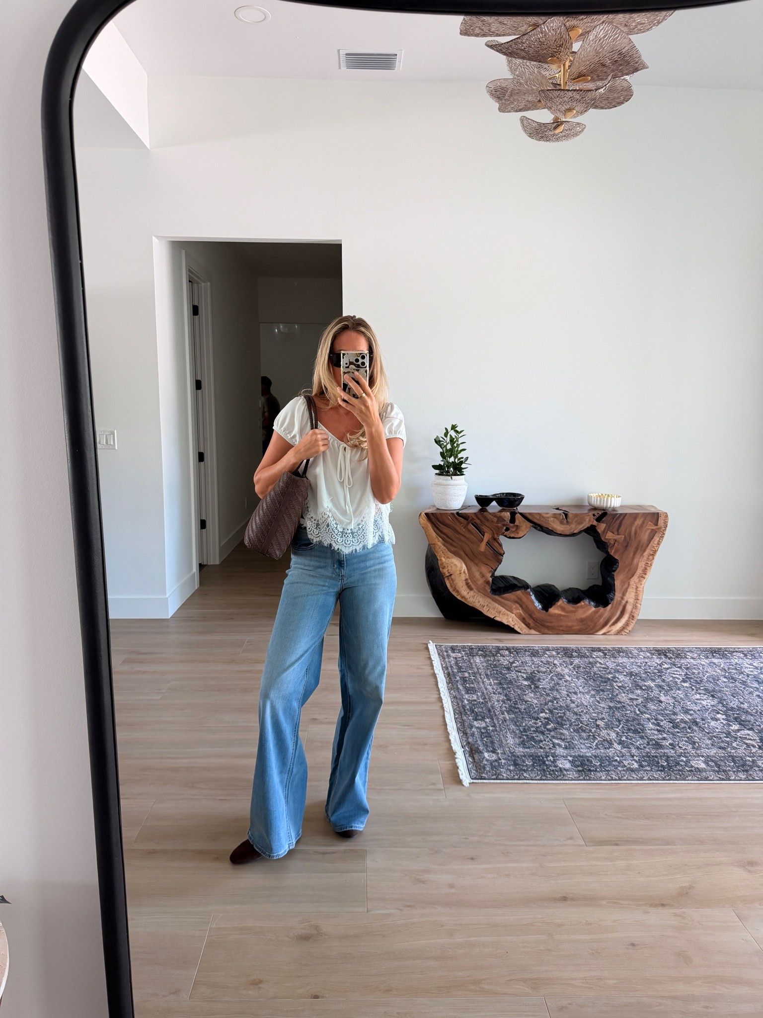 Target high rise wide leg jeans size 8 long, 5’9”

#LTKdayinmylife #LTKgrwm #LTKSaleAlert