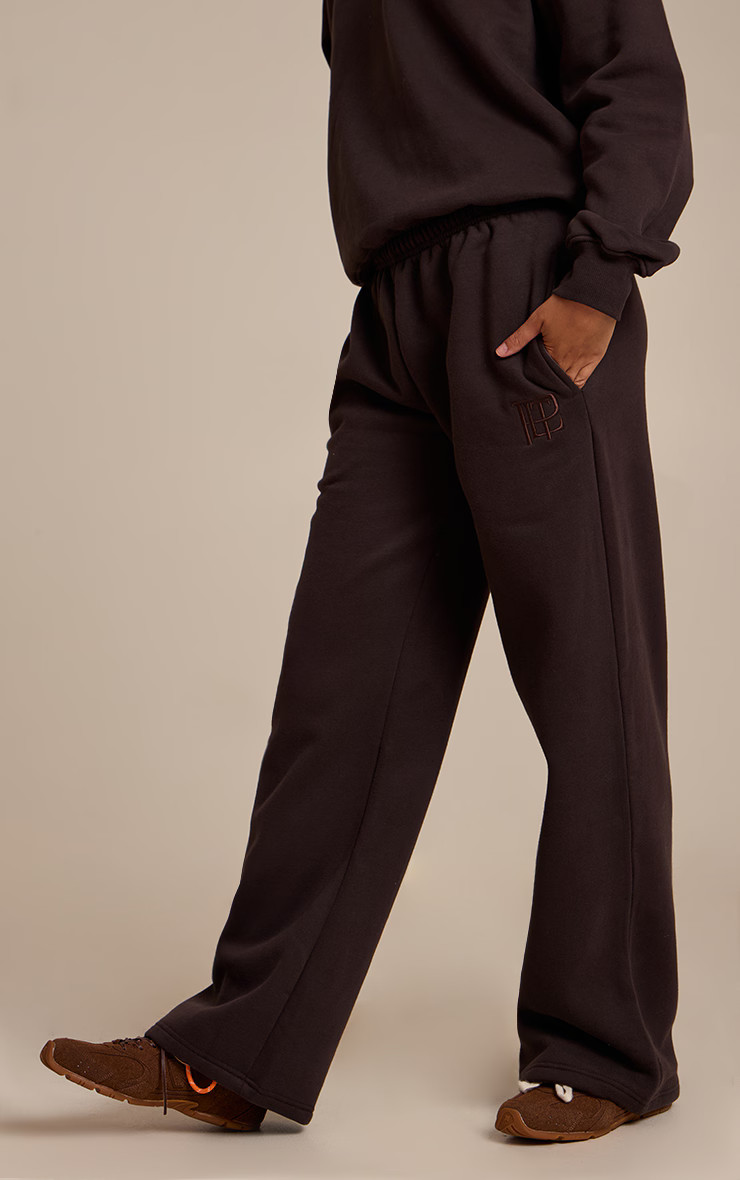 Chocolate PLT Straight Leg Sweatpants | Athleisure | PrettyLittleThing UK