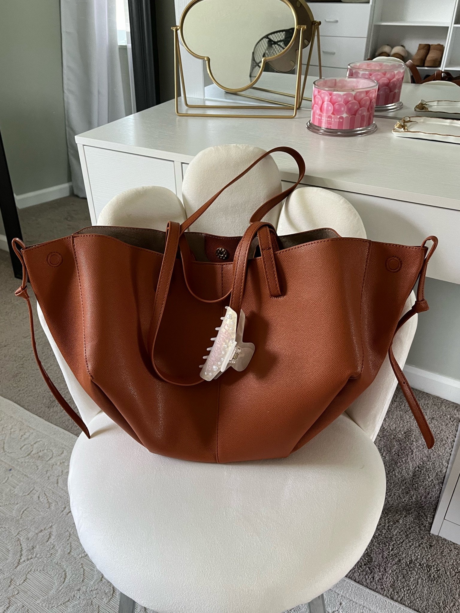 Polene bag dupe from Amazon for $59.99 👜 I got the large size 💗

Dupe, bougie on a budget, luxe for less, sale, trendy, trending, Polene tote, tote bag, luxury for less, amazon finds, amazon fashion, Amazon accessories, Amazon dupes, summer tote 

#LTKItBag