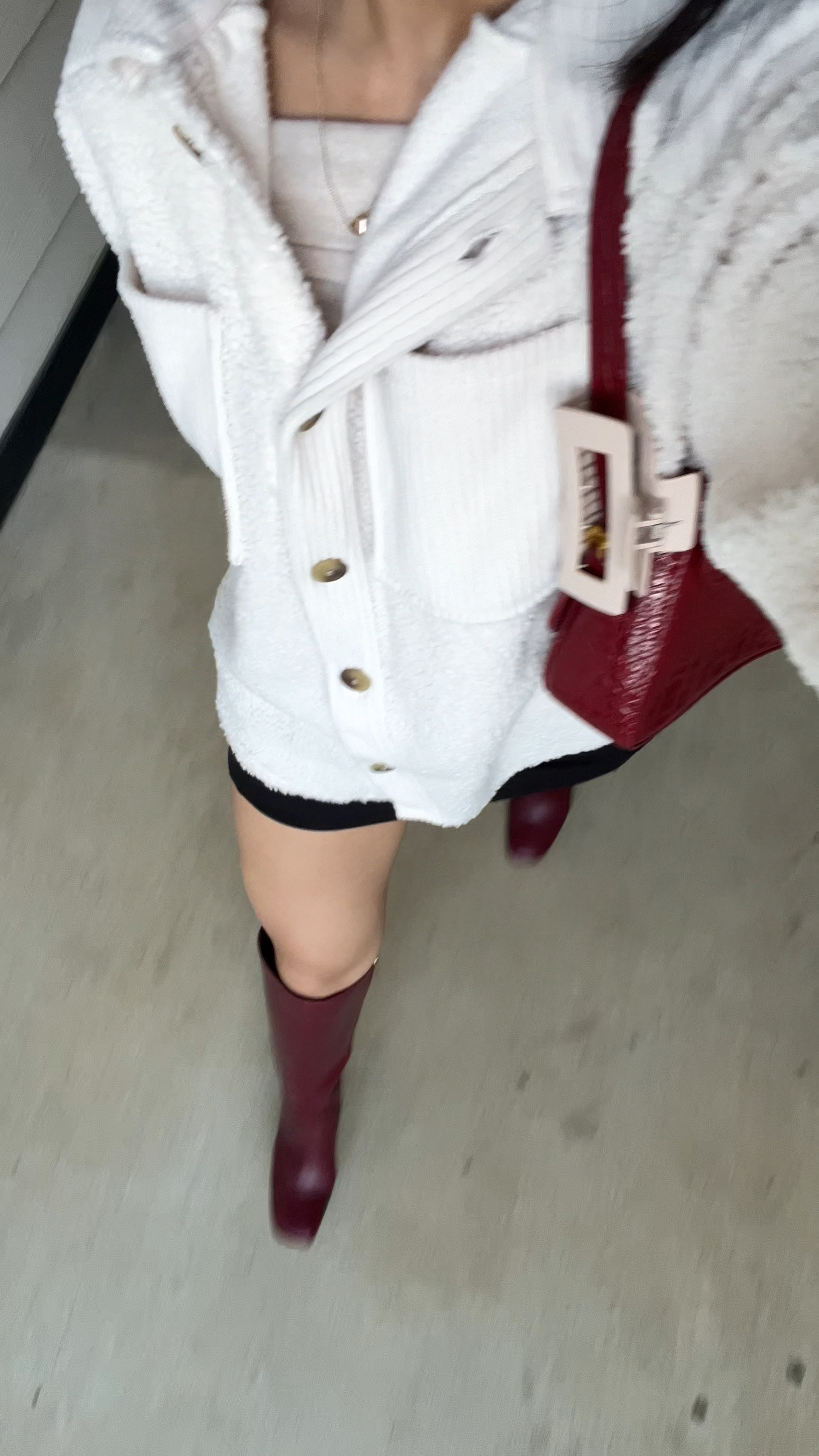 perfect winter button down to throw over any fit! love her got so many compliments wearing it 🎄❄️🌨️🧥