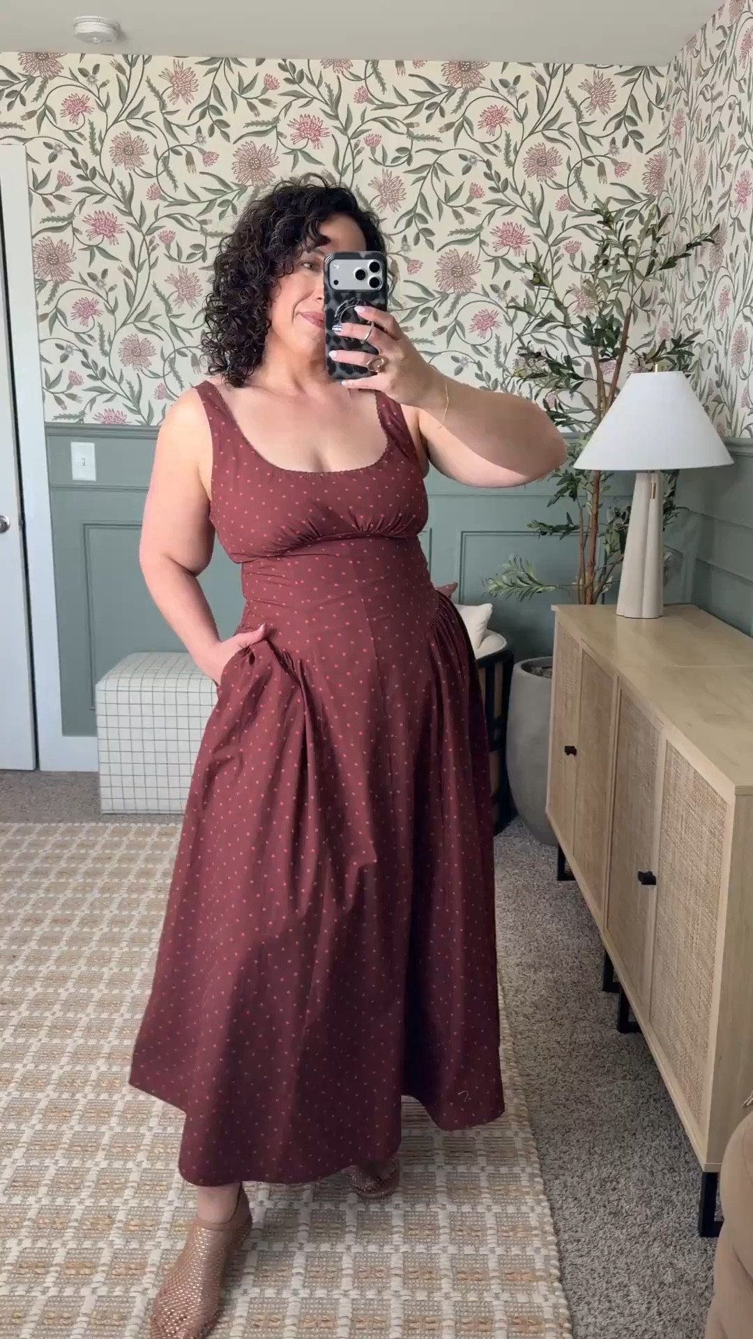 @abercrombie dresses for midsize moms! amandareederblog is wearing size large 

#LTKMidsize #LTKootd #LTKvlog
