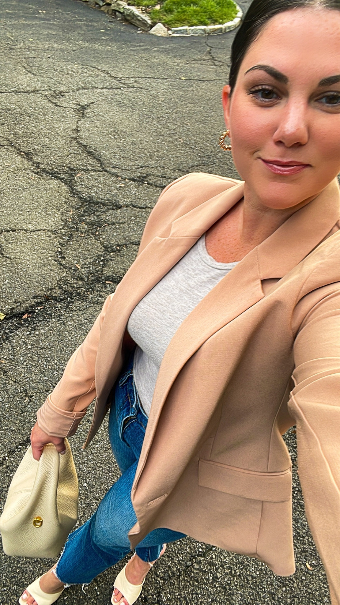 This blazer is a closet staple ✨ it’s from Amazon and fits true to size with a slightly loose fit. 

#LTKstyletip #LTKSeasonal