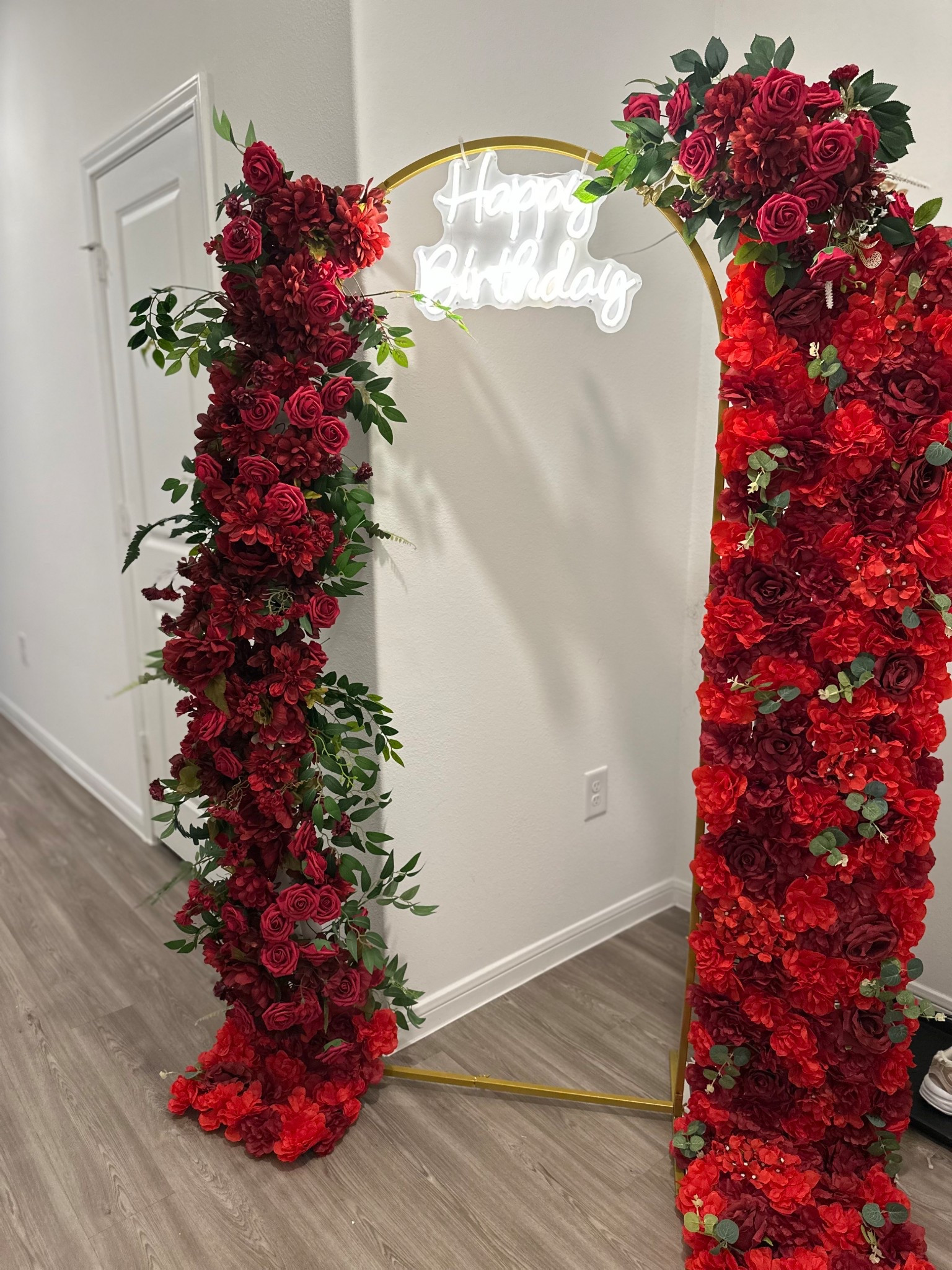 The perfect photo op backdrop moment! Definitely perfect for Valentine’s Day! 



#LTKSeasonal #LTKWedding #LTKValentine