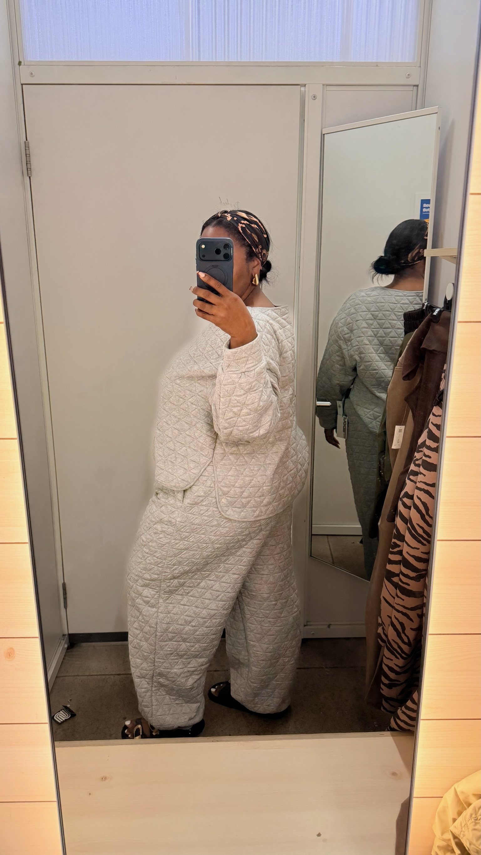 This set was so different for me but I liked it! I think the cut of the top is more flattering that just a regular sweatshirt too!

#LTKPlusSize #LTKMidsize #LTKootd