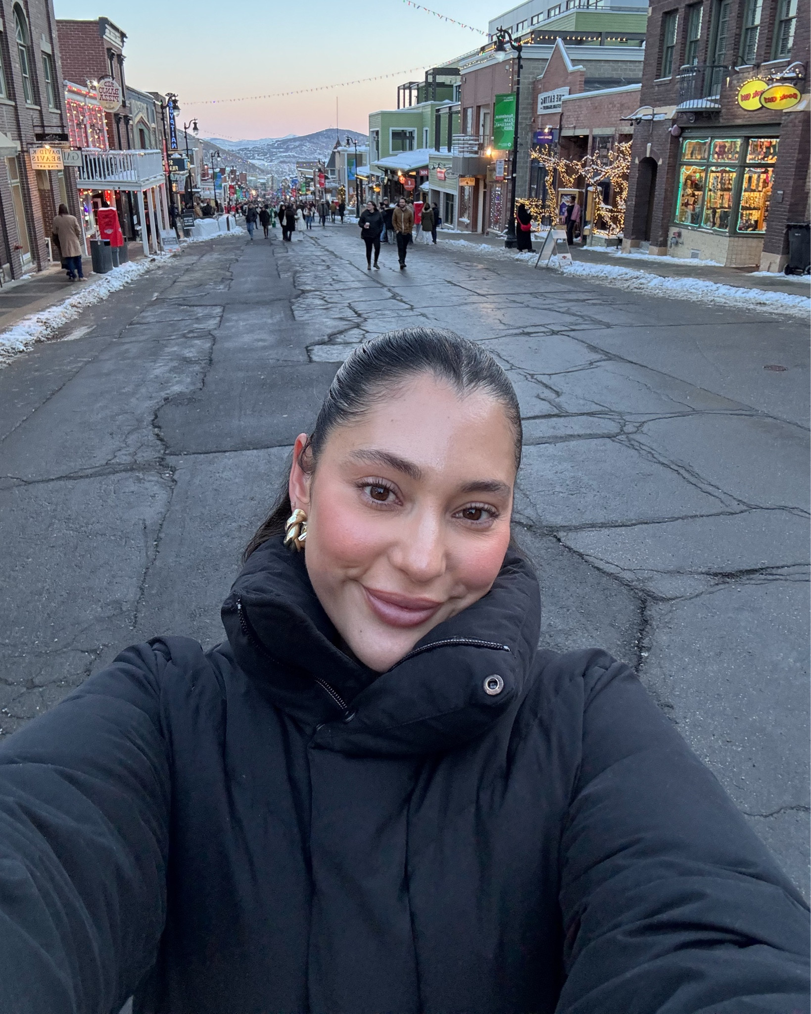 Winter makeup in park city, Utah 

Makeup look, hair inspo, gold hoops, puffer jacket, winter makeup, winter outfit 

#LTKStyleTip #LTKBeauty #LTKSeasonal