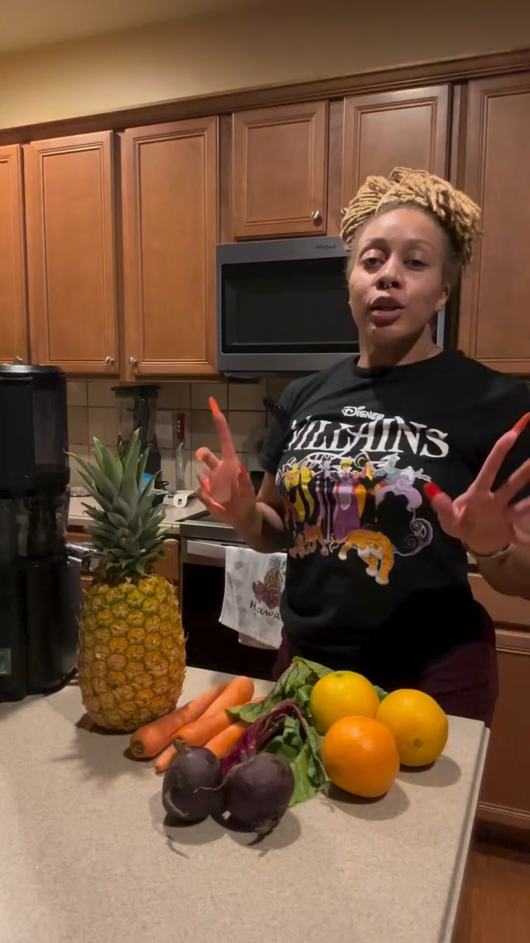 You need to be consistent with posting content, but where do you find ideas to make all this content?
I’m gonna tell you -& we’re gonna make some juice! 

Juice recipe:
1 pineapple 🍍
2 oranges 🍊
4 carrots 🥕
2 medium beets 🫜
1 thumb of ginger 🫚

Comment below any juice recipes I should try or social media related questions you have! Share this with your content creator friends!

#LTKActive #LTKHome