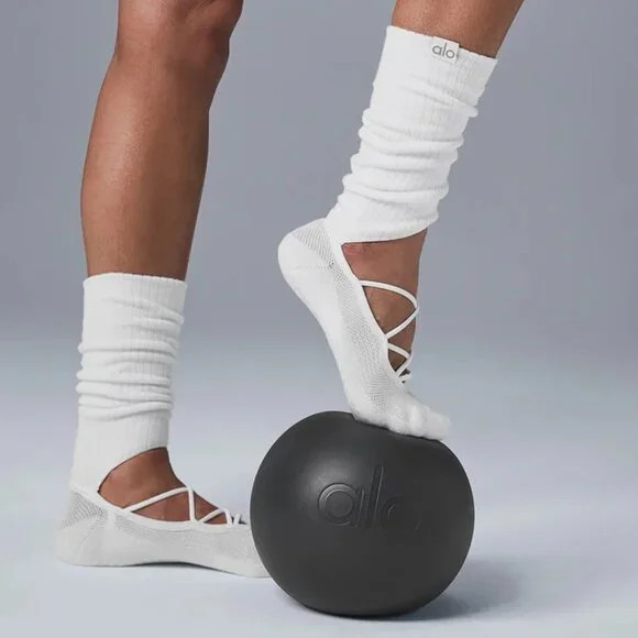 NEW Alo Yoga Women's Strappy Siren Grip Sock in White | Poshmark