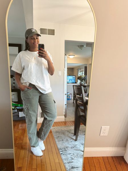 Love a simple look like this while running kids to sports. Super stylish and so comfy. These cargo pants are my favorite with a stretchy waist, an oversized tee and a stylish hat! You’re all set! 



#LTKActive #LTKfindsunder50 #LTKstyletip