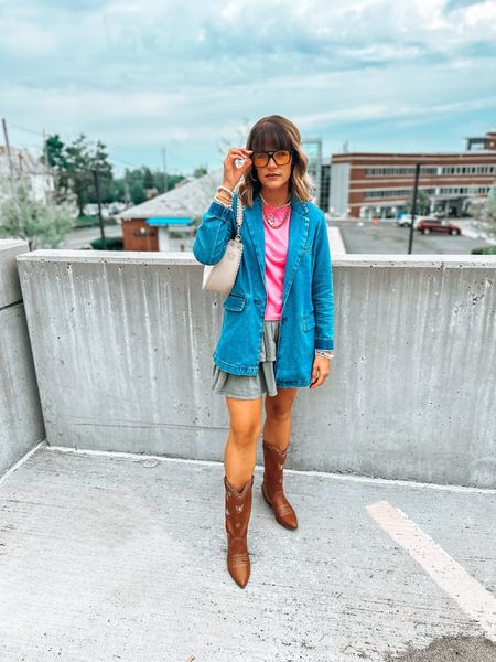 that friday feeling on a thursday// savoring it while it lasts!! ☀️🫶🏼💕🦋☁️🕶️

Blazer/ s tts
Skirt/ s tts ( could of sized down)
Boots/ 8 tts

Aerie 
American eagle
Mini skirt 
Denim 
Denim blazer 
Sunglasses
Cowgirl boots
Nashville
Nashville outfit 
Outfit idea 