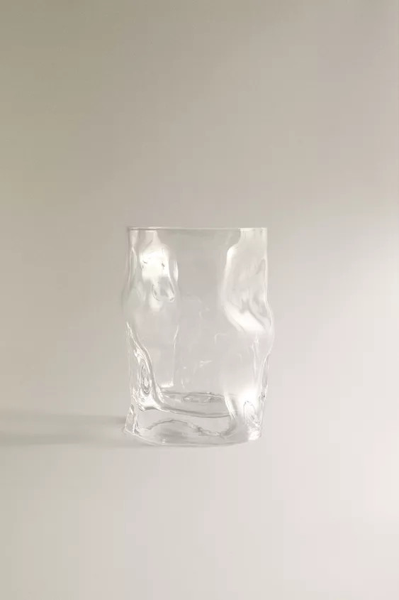 WAVY GLASS TUMBLER | Zara US