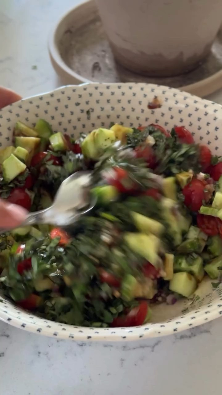 Comment RECIPE below, and I’ll send the full recipe straight to your DMs! 🌿🍅🥒

This marinated cucumber and tomato salad is one of those recipes that quietly becomes a summer tradition. Fresh garden vegetables, fragrant herbs, garlic, and a simple balsamic marinade come together for the easiest side dish you’ll make all season.

-

#SummerRecipes #GardenToTable #HomegrownFood #SeasonalCooking #KindredHomestead