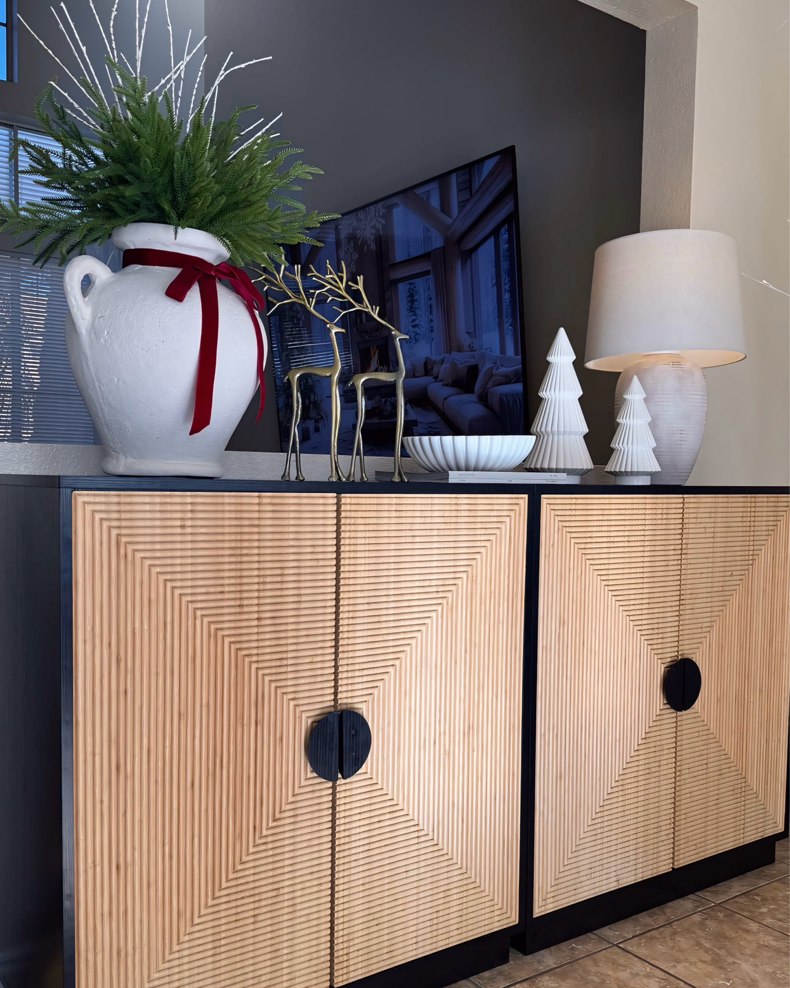 Christmas decor 🎄✨

#LTKHome #LTKU