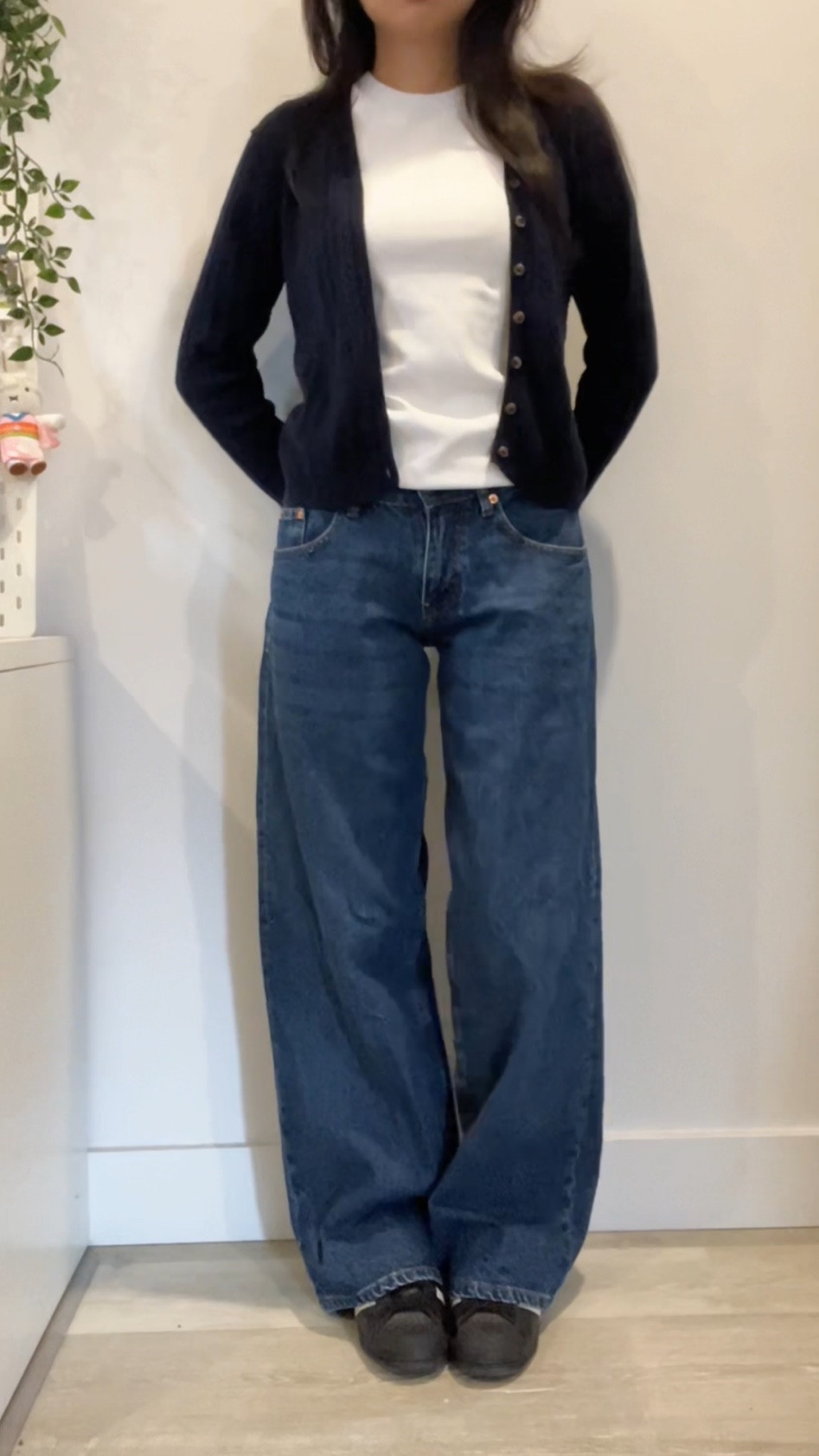 jeans: motel rocks low rise roomy extra wide in mid indigo blue (W24 L32)
cardigan from brandy