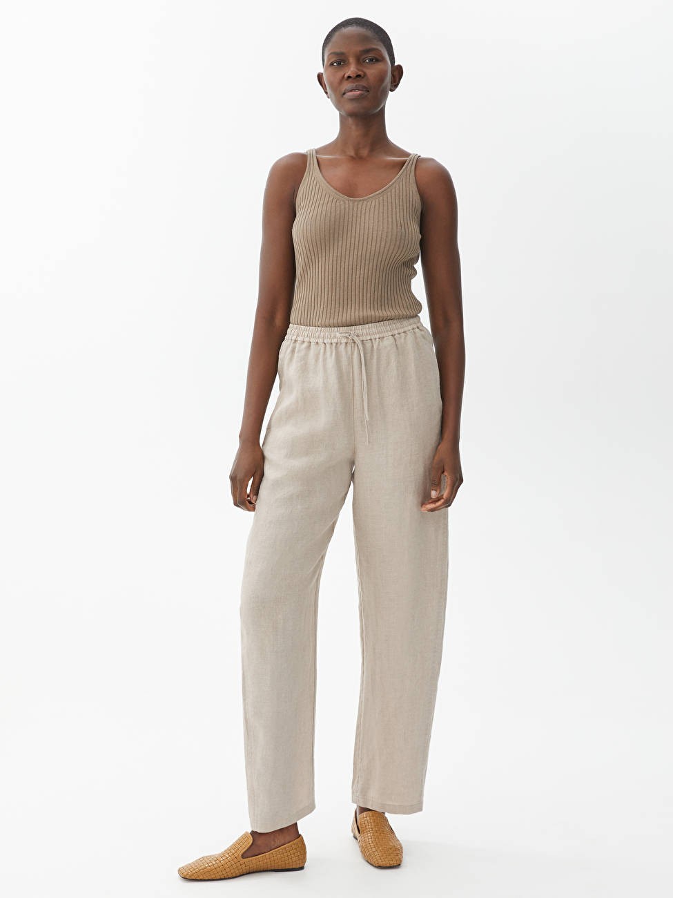 ARKET
	
	
			   Women
	
	
			   Trousers
	
	
			   Linen Barrel Leg Trousers | ARKET (US&UK)