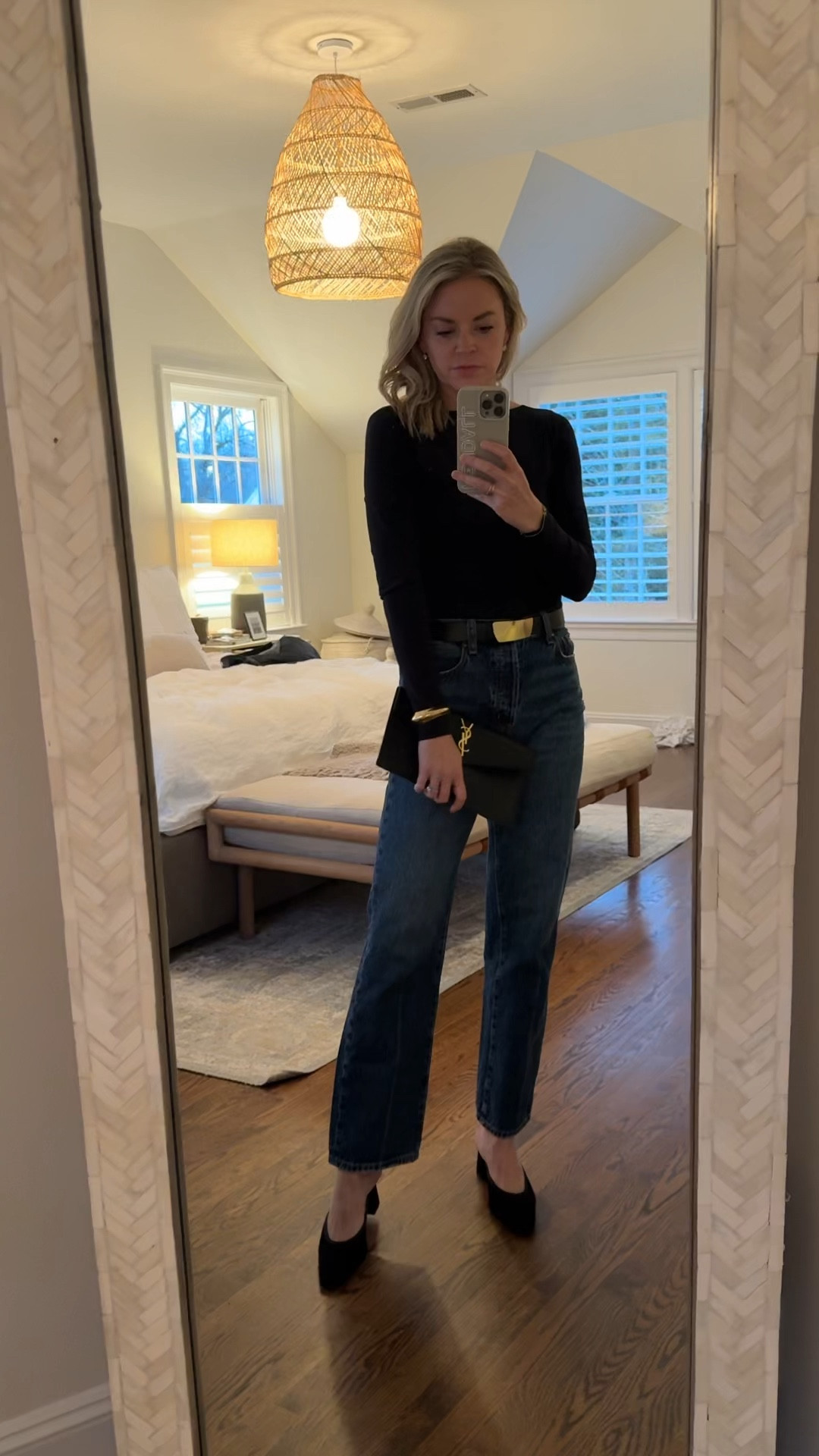 Date night outfit 
-small top, tts
-26R jeans, tts, I’m 5’5 (15% off with code STYLEDSNAPSHOTS)
-small belt
-10mm earrings 
-shoes tts 