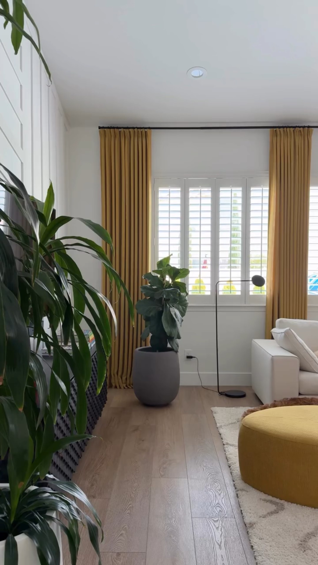 🪟 Designer Look, Real-Life Price
Want that polished, custom-home feel? Start with your windows.
🧡 Use code DRESSYOURSPACE for 22% OFF your window treatments — no expiration, just everyday style at a better price.

✨ Because beautiful windows change everything.

#WindowTreatments #CustomDrapes #twopagescurtains #twopageshome #twopageswindow #HomeDesignDeals #InteriorStyling #DressYourSpace #SandraMijanDesign #WayfairFinds #AmazonHomeFinds #WindowGlowUp #HomeStylingTips #DesignerOnABudget
