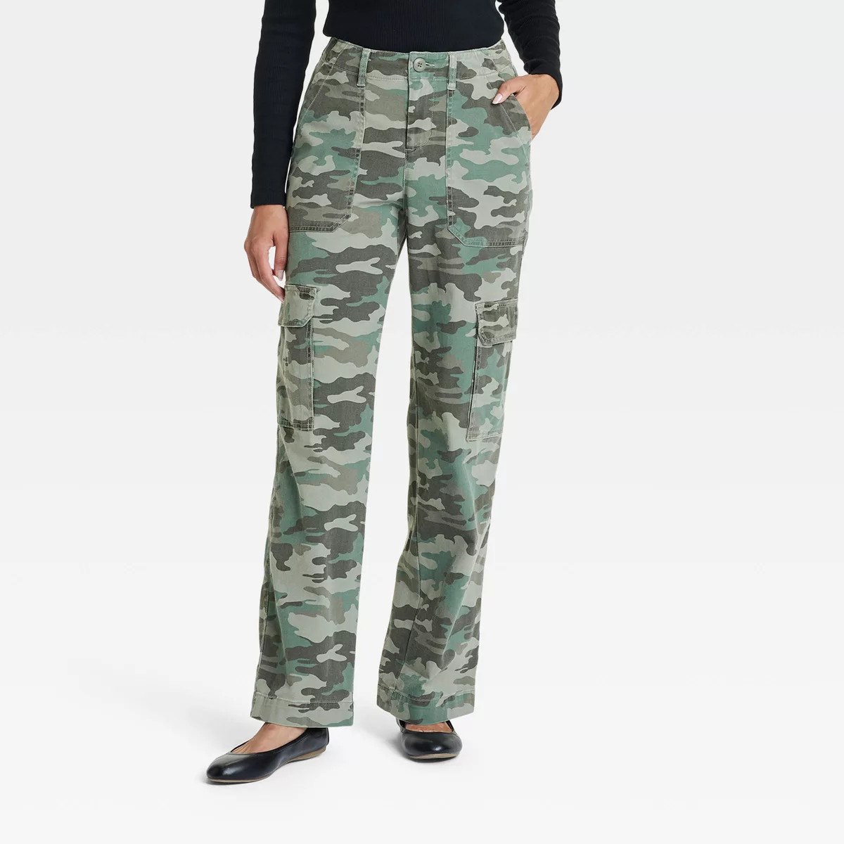 Women's Mid-Rise Utility Cargo Pants - Universal Thread™ Green Camo | Target