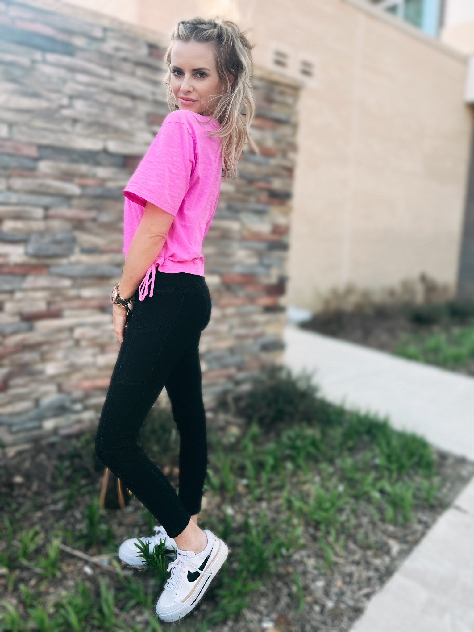 Cute casual target scrunch/tie top in hot pink. Wearing it with target leggings and my Nike court lift legacy sneakers 

#LTKshoecrush #LTKSeasonal #LTKFind