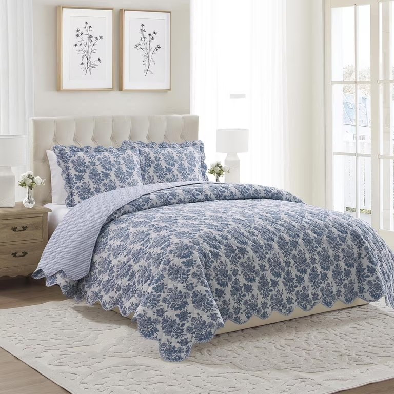 #quiltset is amazing would be great for #dormroom due in #twinxl but be good for any #home #blueandwhitehome #bedset #walmartfind #dormdesign #homedesign twin xl #under50 king is #under75 #reversiblequilt

#LTKU #LTKHome