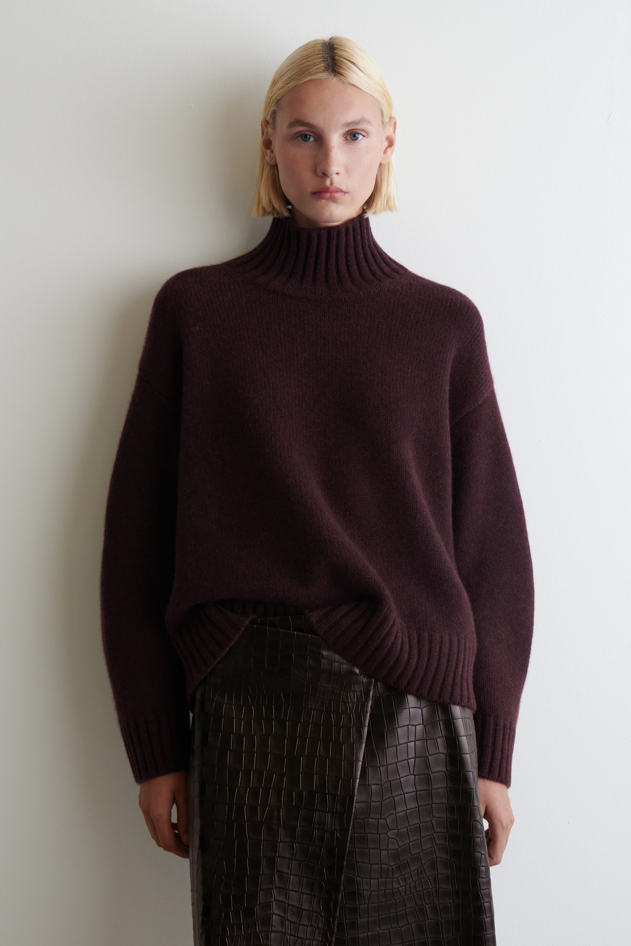 CASHMERE FUNNEL-NECK JUMPER - BURGUNDY MÉLANGE | COS | COS UK