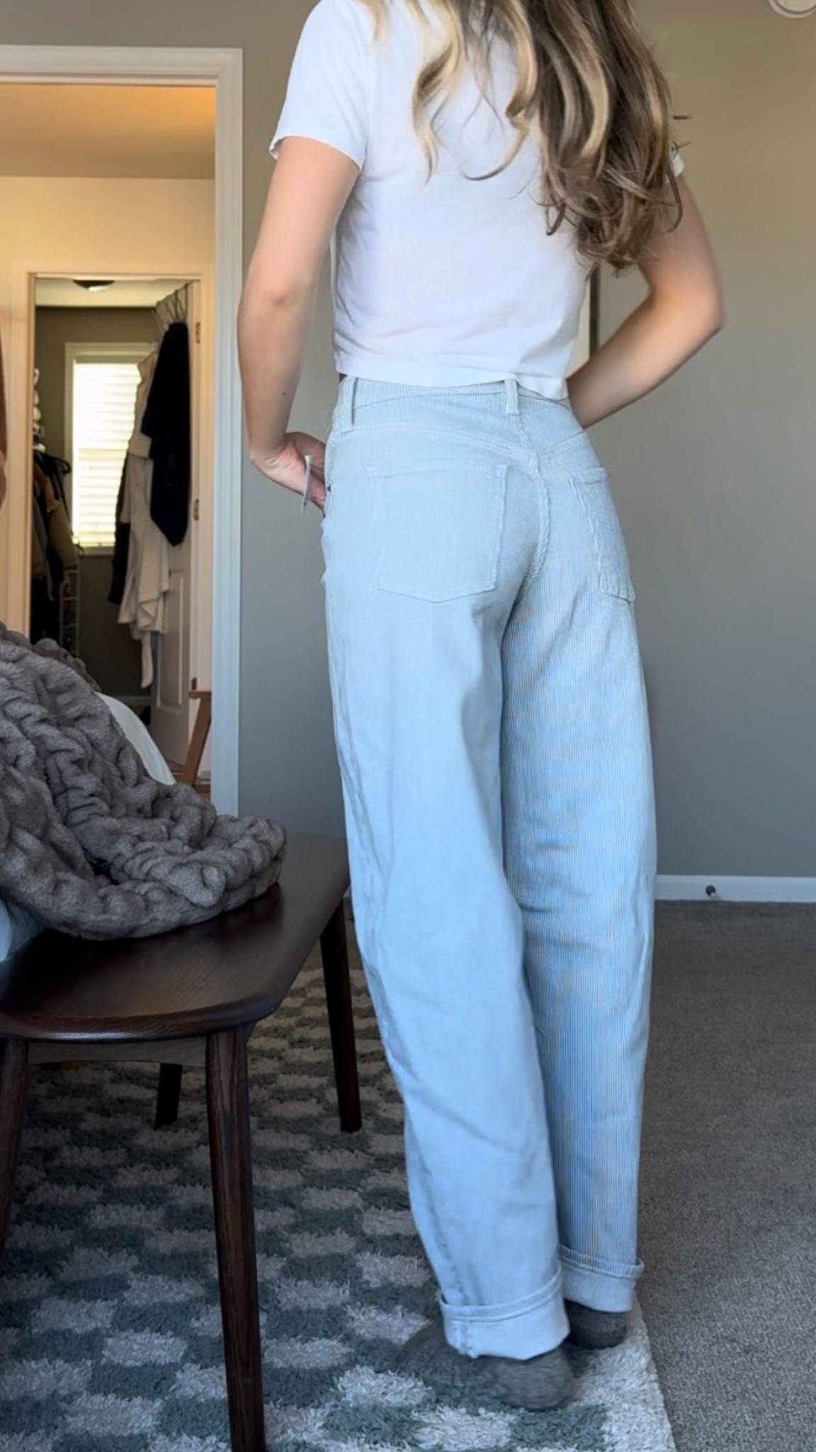 Pinstripe barrel jeans yes please!! Not too barrel-y🤗 