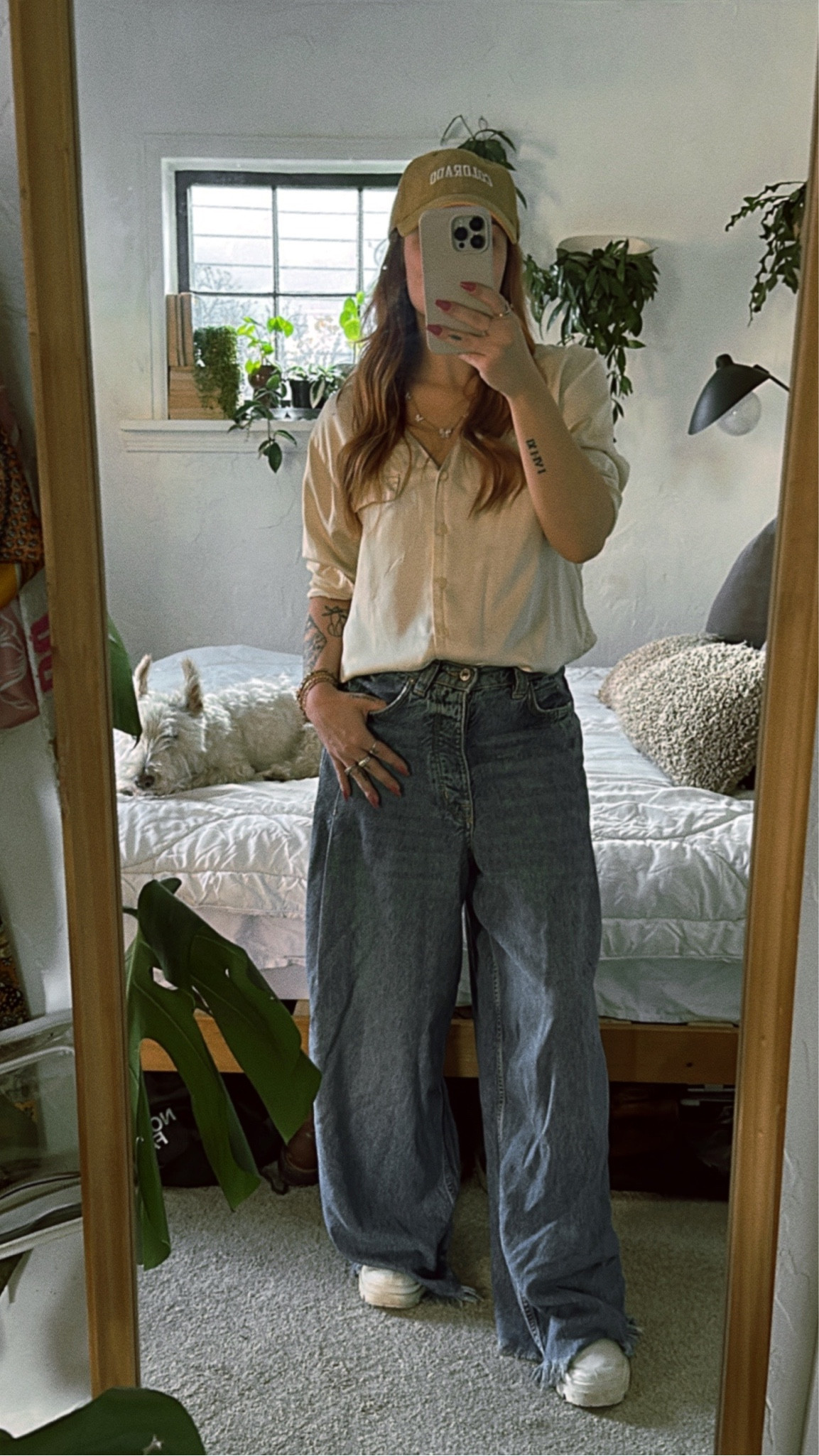Yesterday’s fit. #freepeople denim, vintage  top, #amazon hat, #fp shoes #amazonfashion #ootd #vintage 

#LTKstyletip