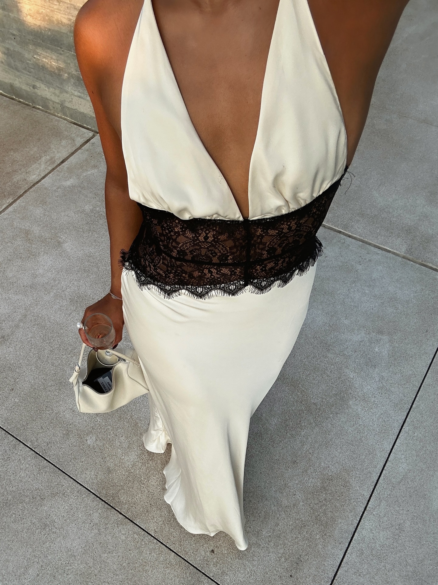 the theme is 🤎🪩🌙🕯️