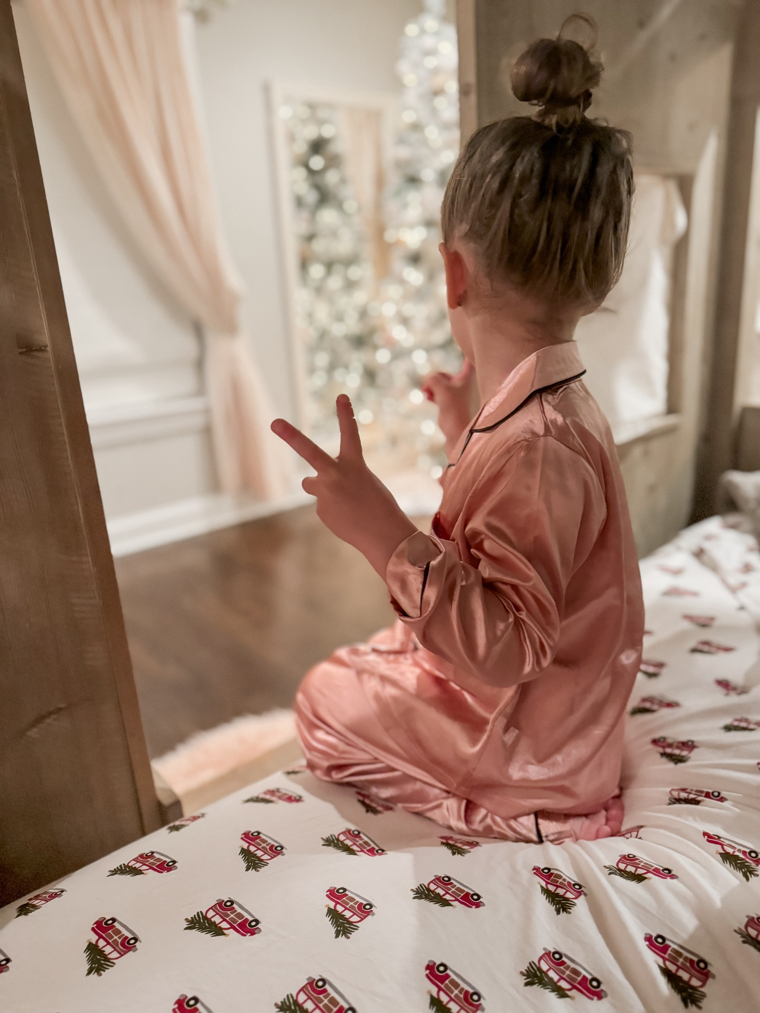 December magical nights in the most stylish and comfy pajamas 💫
.
.
#pajamas #toddler #kids #fashion #girls #christmas #gift #giftguide

#LTKHoliday #LTKkids #LTKbaby