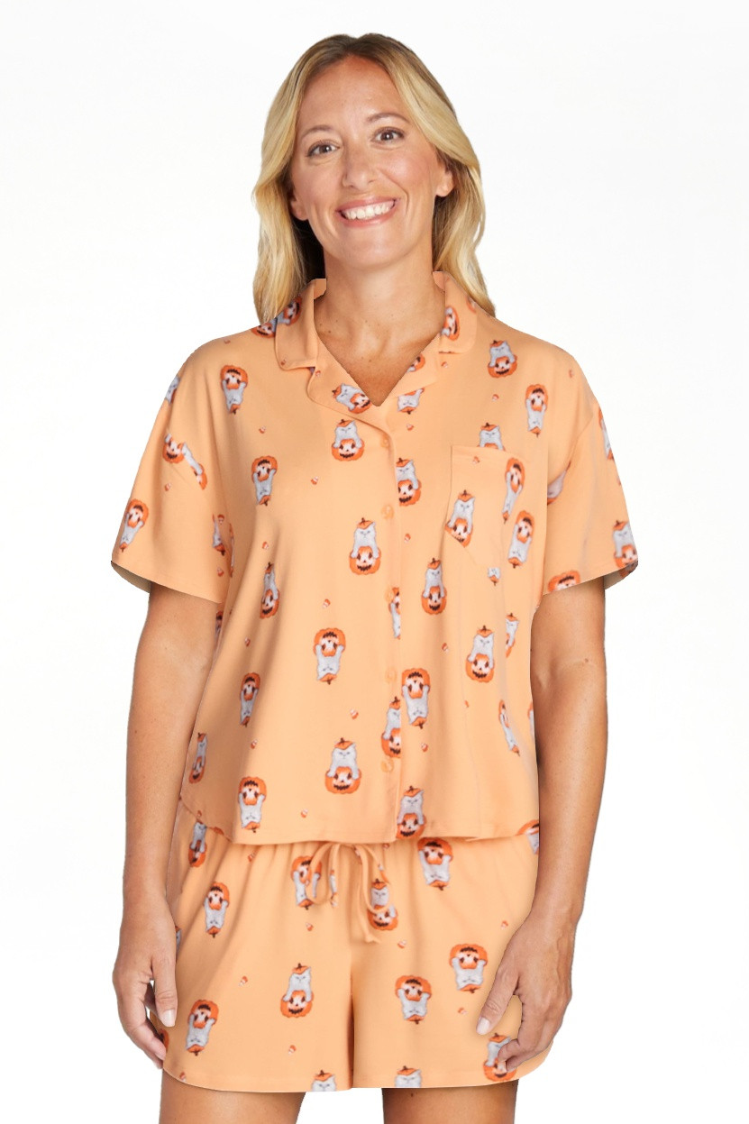 Halloween Women's Notched Top and Shorts Pajama Set from Way to Celebrate, 2-Piece, Sizes XS-3X | Walmart (US)