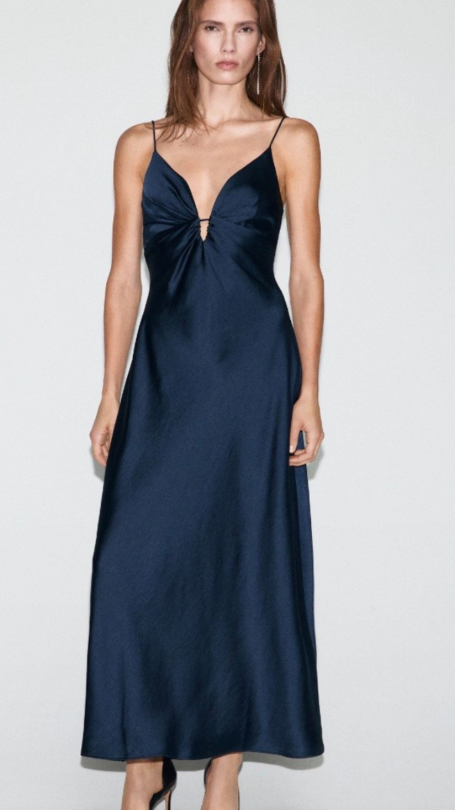 Mango has such great stuff right now and there’s so much on sale! This dress is stunning for a winter wedding or winter formal event❄️ There’s not a lot of sizes left so run!!! 

#LTKHoliday #LTKGiftGuide #LTKSeasonal