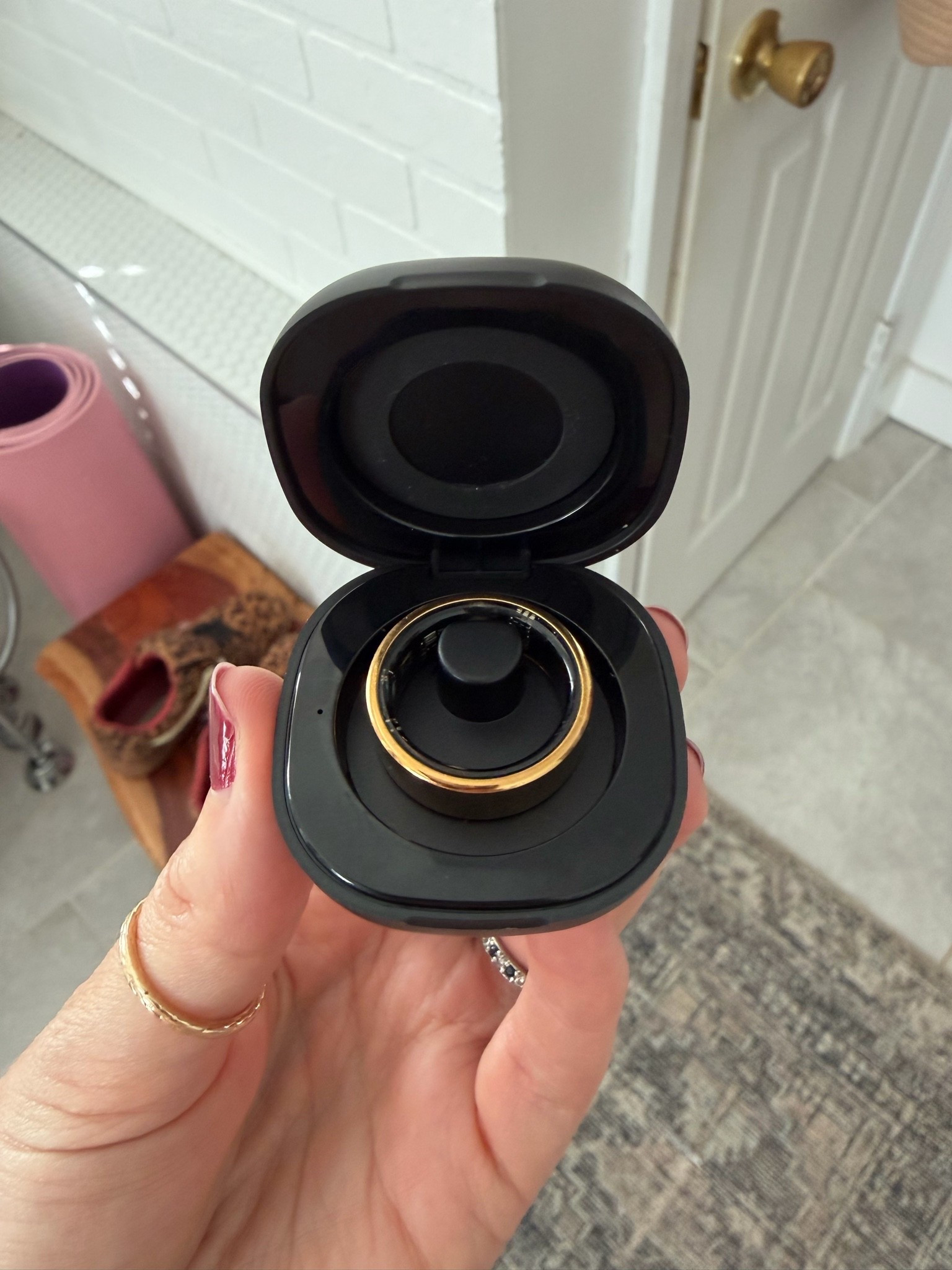 Amazon prime deal smart ring! 
Oura ring duuuupe
