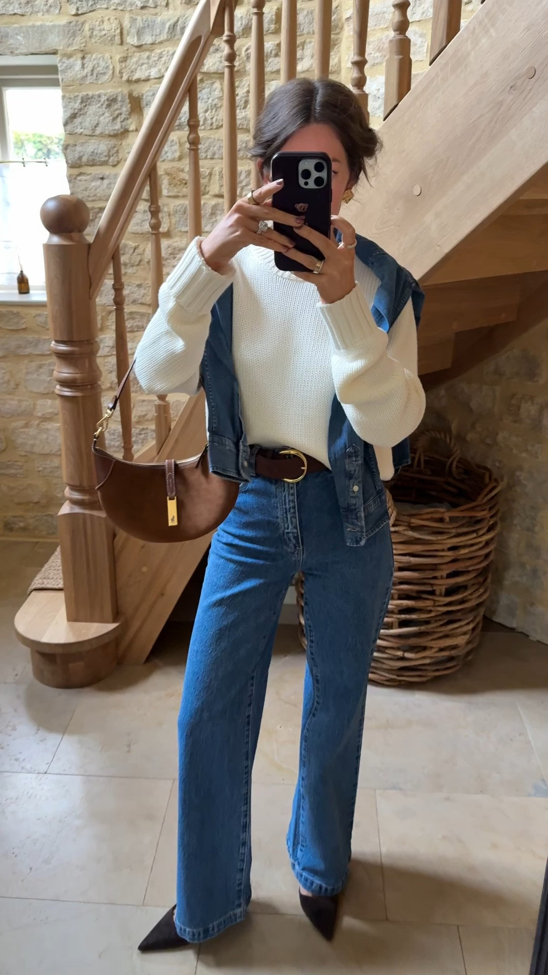 Wearing size XS in this sweater and 25 in the denim. The fit is TTS 🤎

Polo Ralph Lauren handbag, cotton blend sweater, Cotswolds, fall fashion 

#fallfashion #cotswolds 



#LTKFindsUnder50 #LTKSeasonal #LTKFindsUnder100