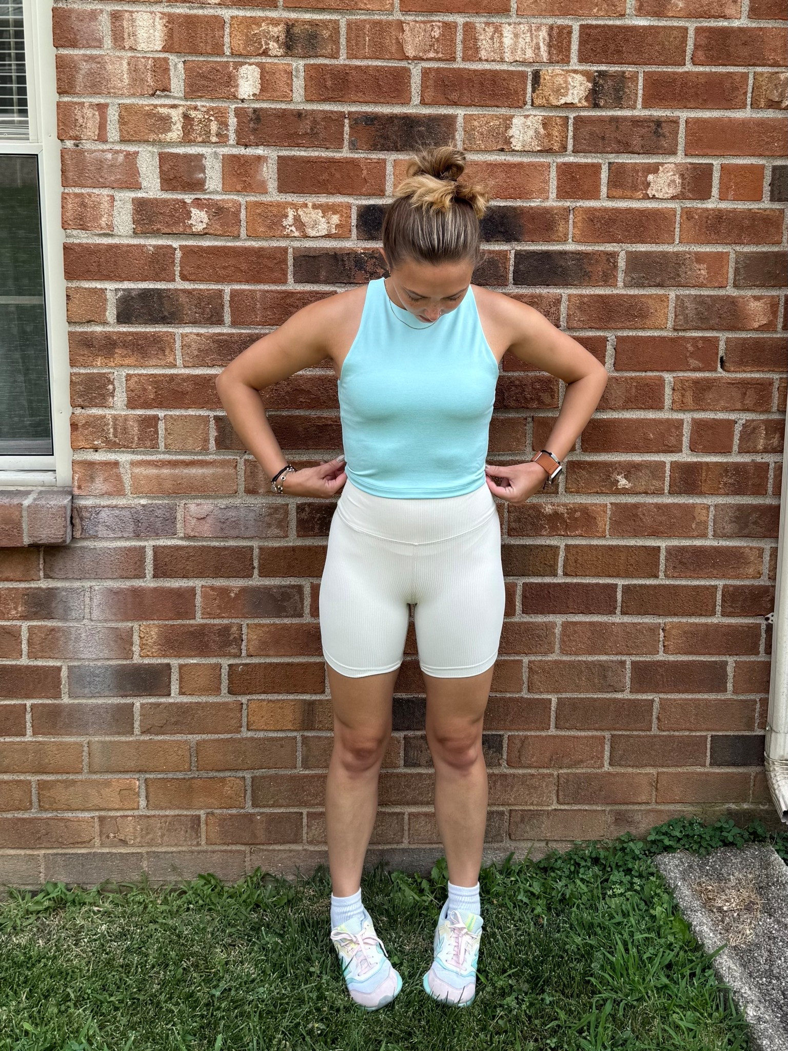 New workout top 🩵

Top: size small (couldn’t find exact color)
Bottoms: size xsmall
Shoes: new balance 997h (no longer sold on new balance) 

#LTKActive #LTKPetite #LTKStyleTip