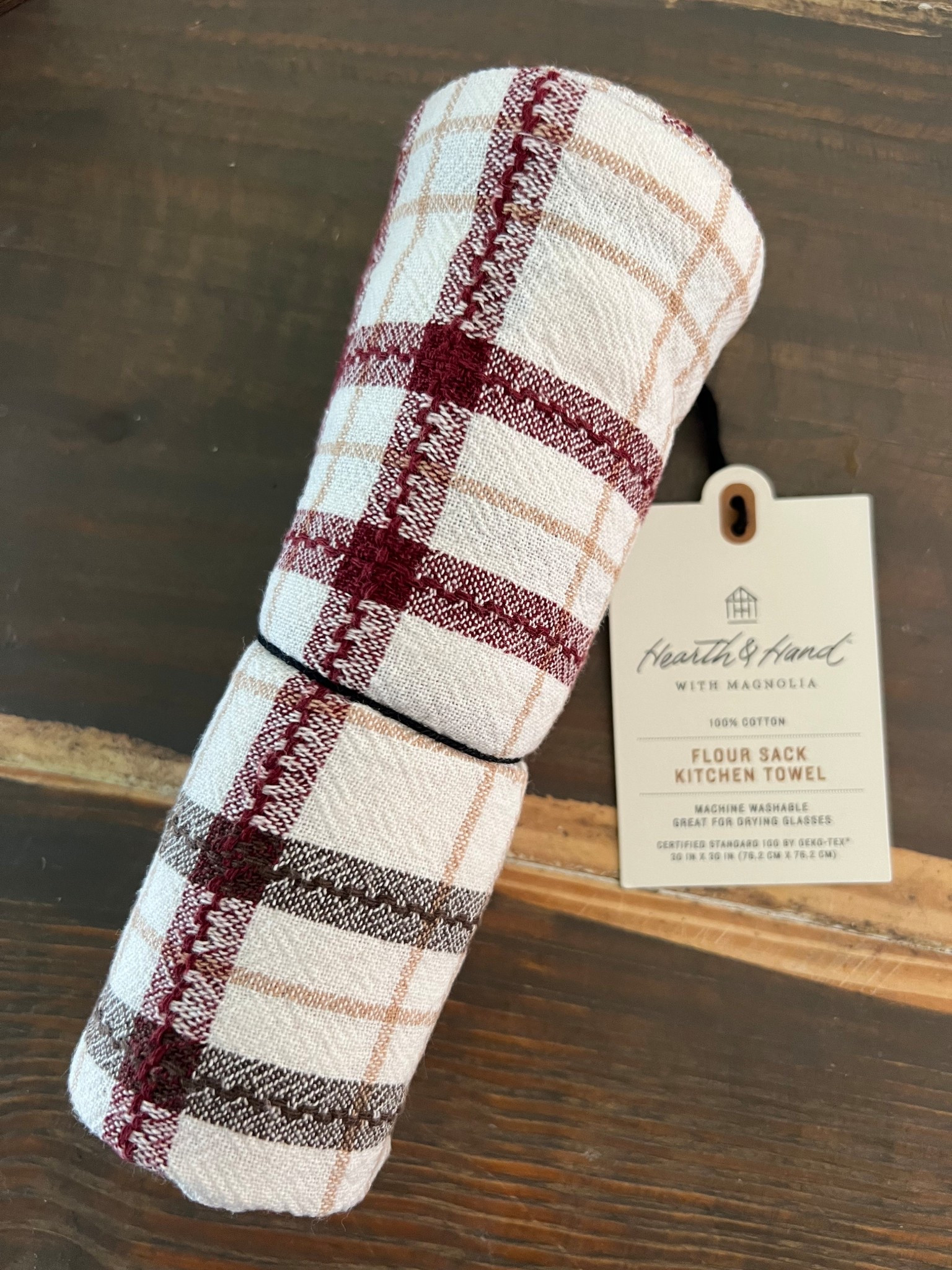 Hearth & Hand plaid kitchen towel, this color combo could be used during fall or winter 

#LTKHome #LTKSeasonal