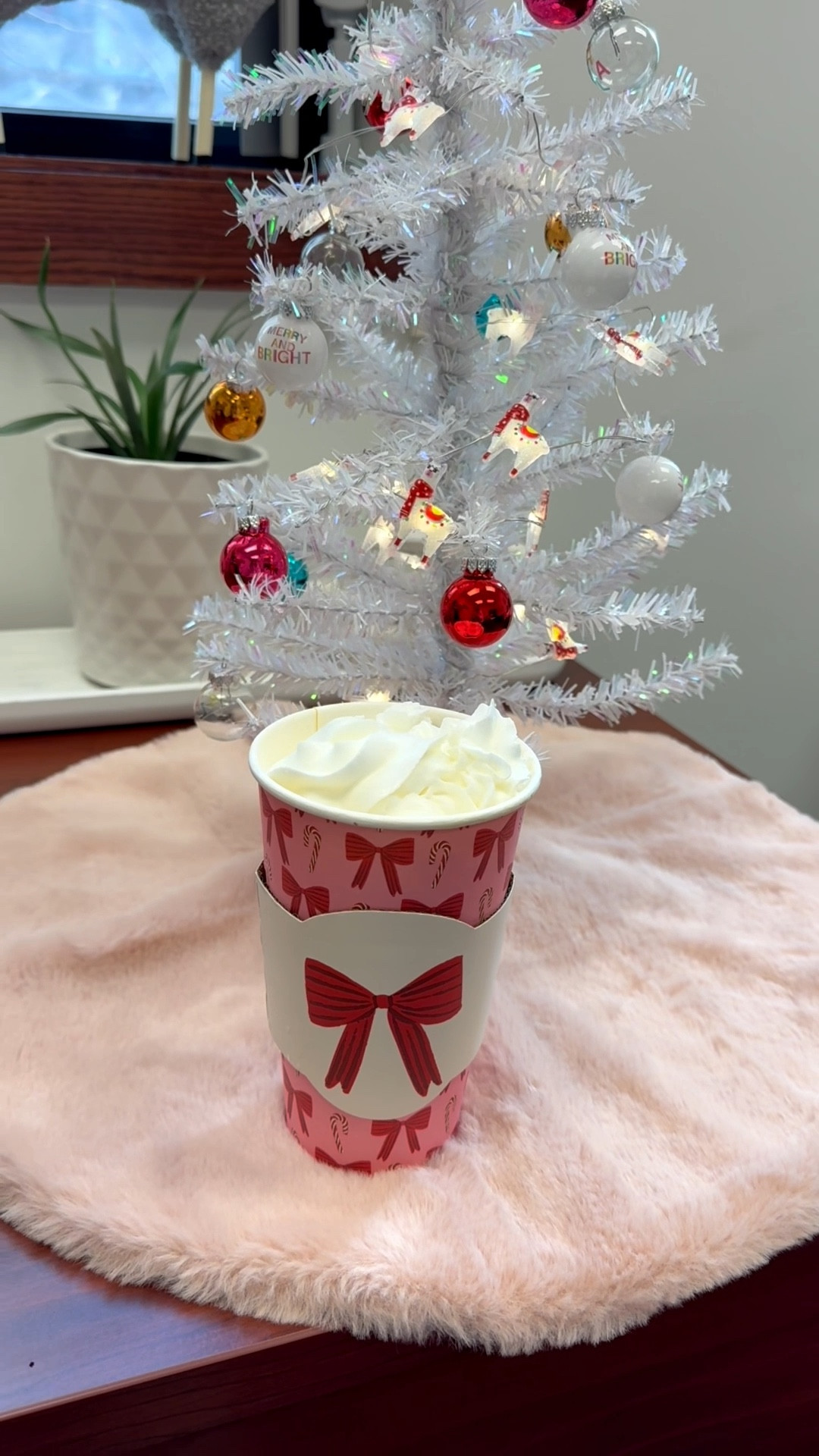 Holiday coffee just hits different when the vibes are this cute 🤍🎀
From creamy frozen drinks made in my Ninja Slushi to the cutest Christmas cup + bow sleeve moment… this is your sign to romanticize your winter sips at home.

Linked everything I’m using to make cozy mornings (and festive afternoons) feel extra special ✨ #LTKHoliday
#LTKHome
#LTKFinds
#LTKSeasonal
#HolidayDrinks
#ChristmasCoffee
#FestiveFinds
#CozyHomeVibes
#BarndoAndBloom
#WinterAtHome


#LTKHoliday #LTKfoodie #LTKGiftGuide