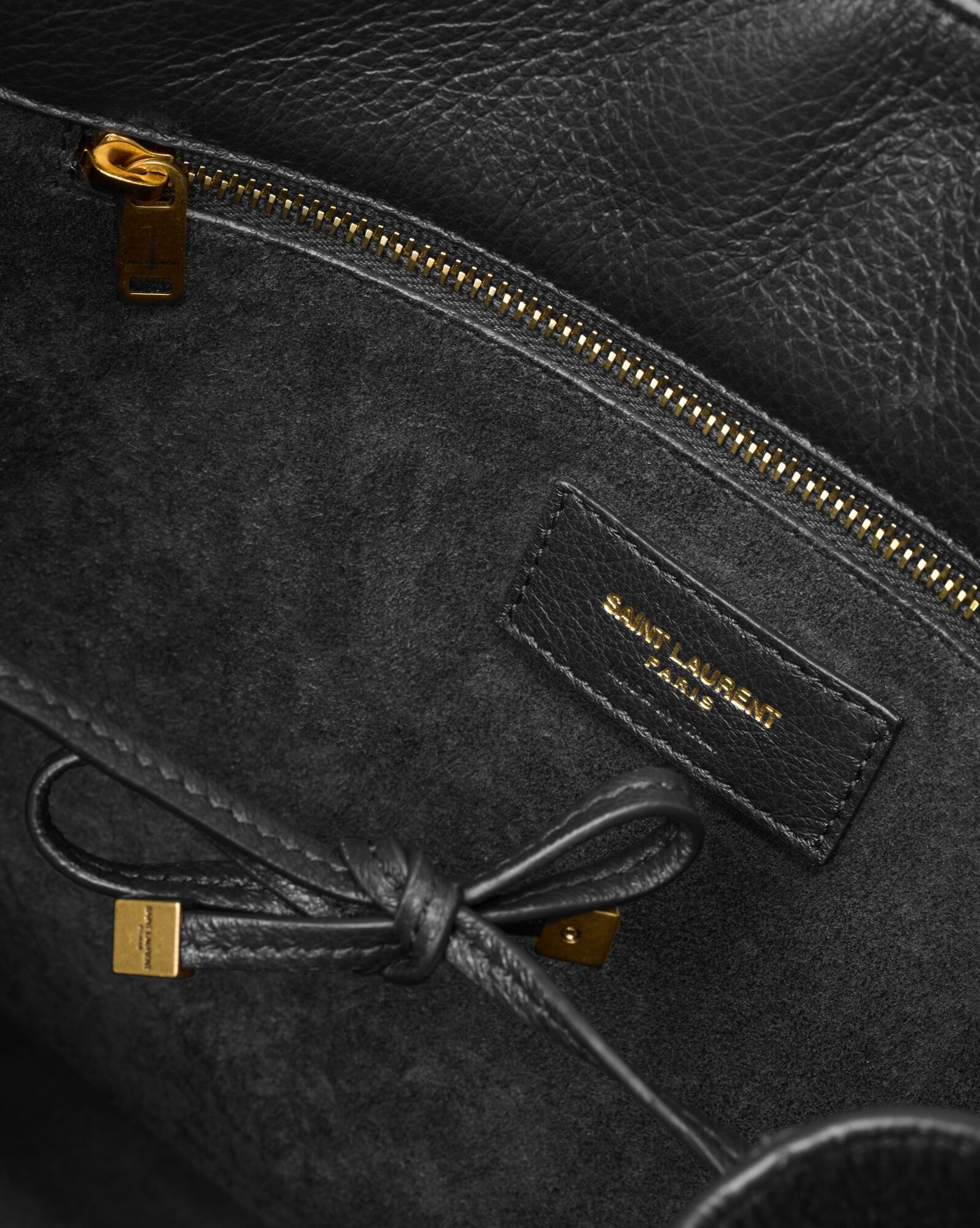 bea tote in grained leather | Saint Laurent Inc. (Global)