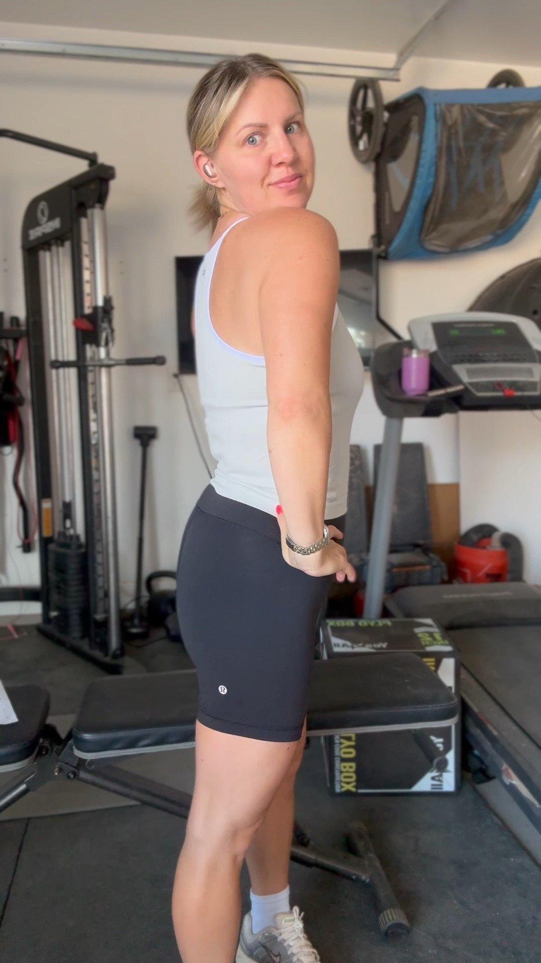 I had NO idea Dick’s had their own workout clothing line?! And it is GOOD. From what I tried, it’s also vanity sizing. You’re welcome. Everything I grabbed was a small and it fit like a small medium. I could’ve sized down and could not have sized up. Listing what I got and adding what’s on my wish list!