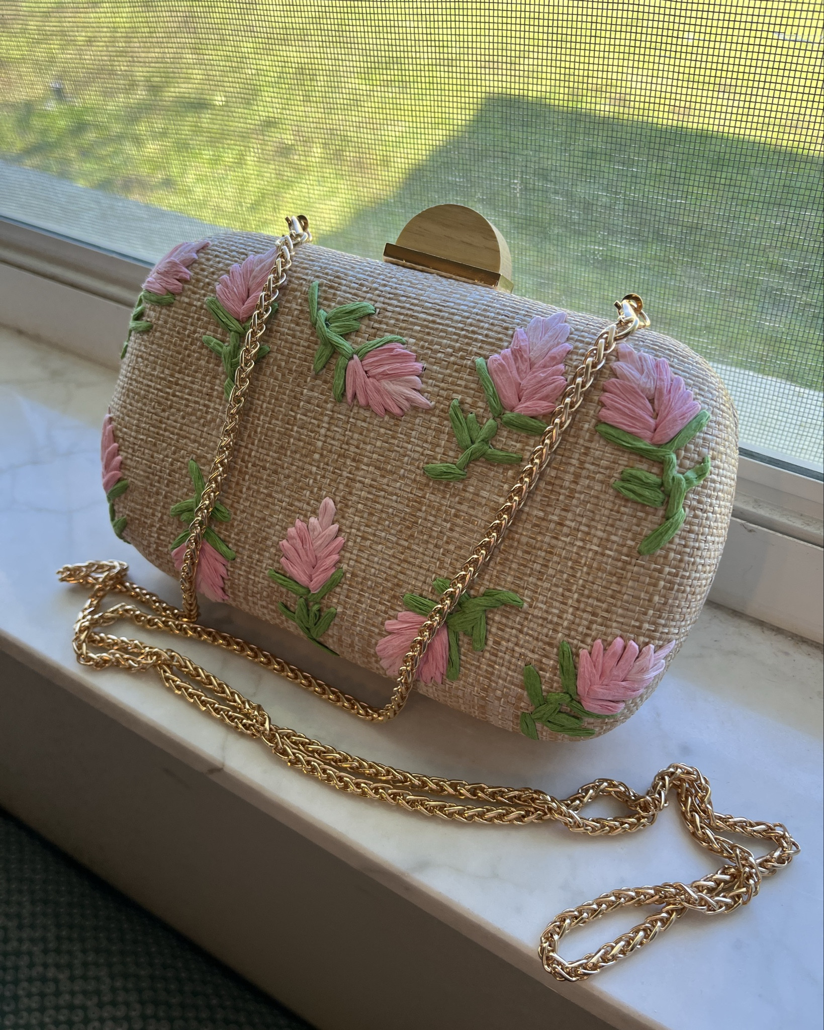 I’ve been getting SO many Instagram comments about 🌷 The Hayden Clutch 🌷 from Urban Expressions - I’m glad you guys are loving it as much as I am! 🥹 This clutch is well crafted, spacious  (what’s in my bag post coming soon!), versatile (with a removable shoulder strap), and obviously adorable! 😍 It will definitely be the showpiece of my Easter ensemble this year 🤭💕

Shop 🌷The Hayden 🌷 and more from Urban Expressions from  the LTK app! 

#ad #sponsored #urbanexpressions #clutch #spring #purse #springpurse #springfashion #floral #floralbag #floralclutch 

#LTKSeasonal
