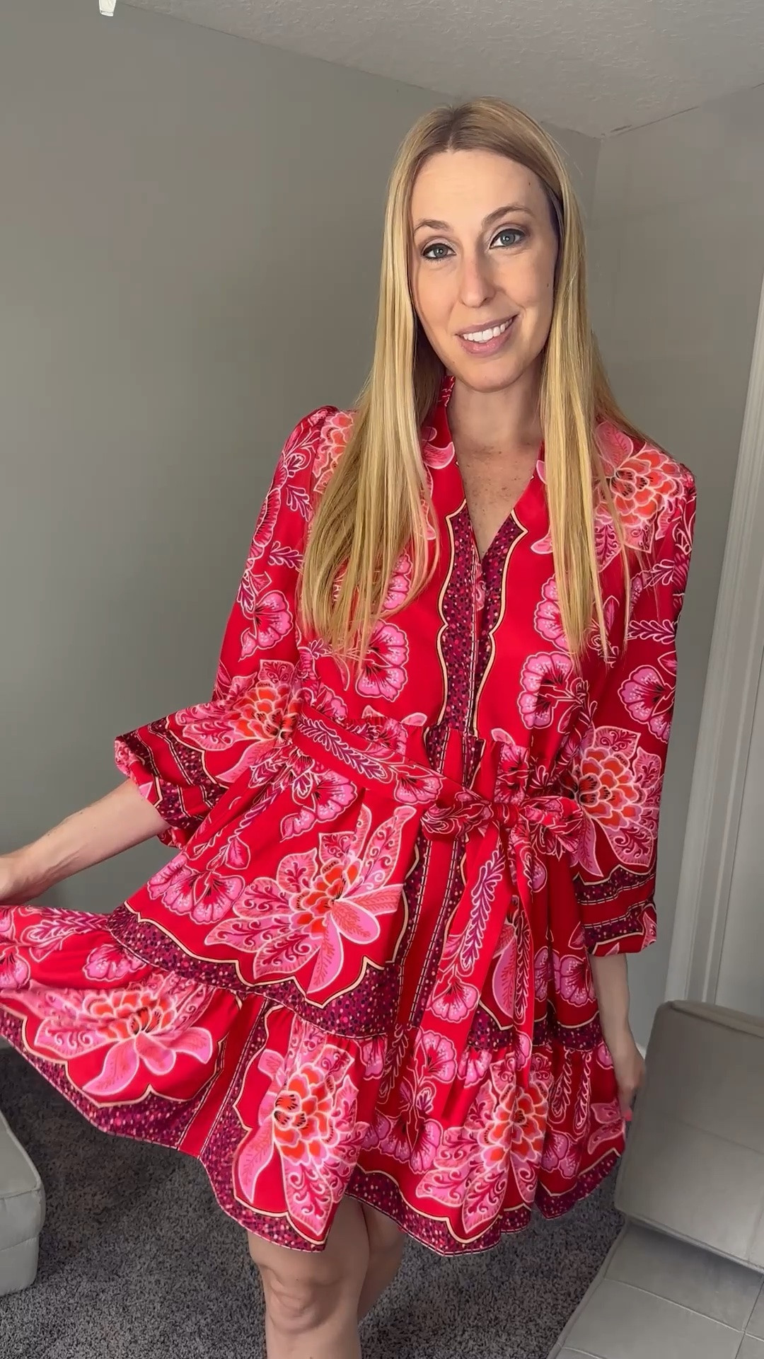 Chicwish beautiful belted dress
❤️ I love the color mix and style of this dress
❤️it is lightweight and so adorable for gno and more
❤️ I am wearing size small, fits true to size, I am 5’10”