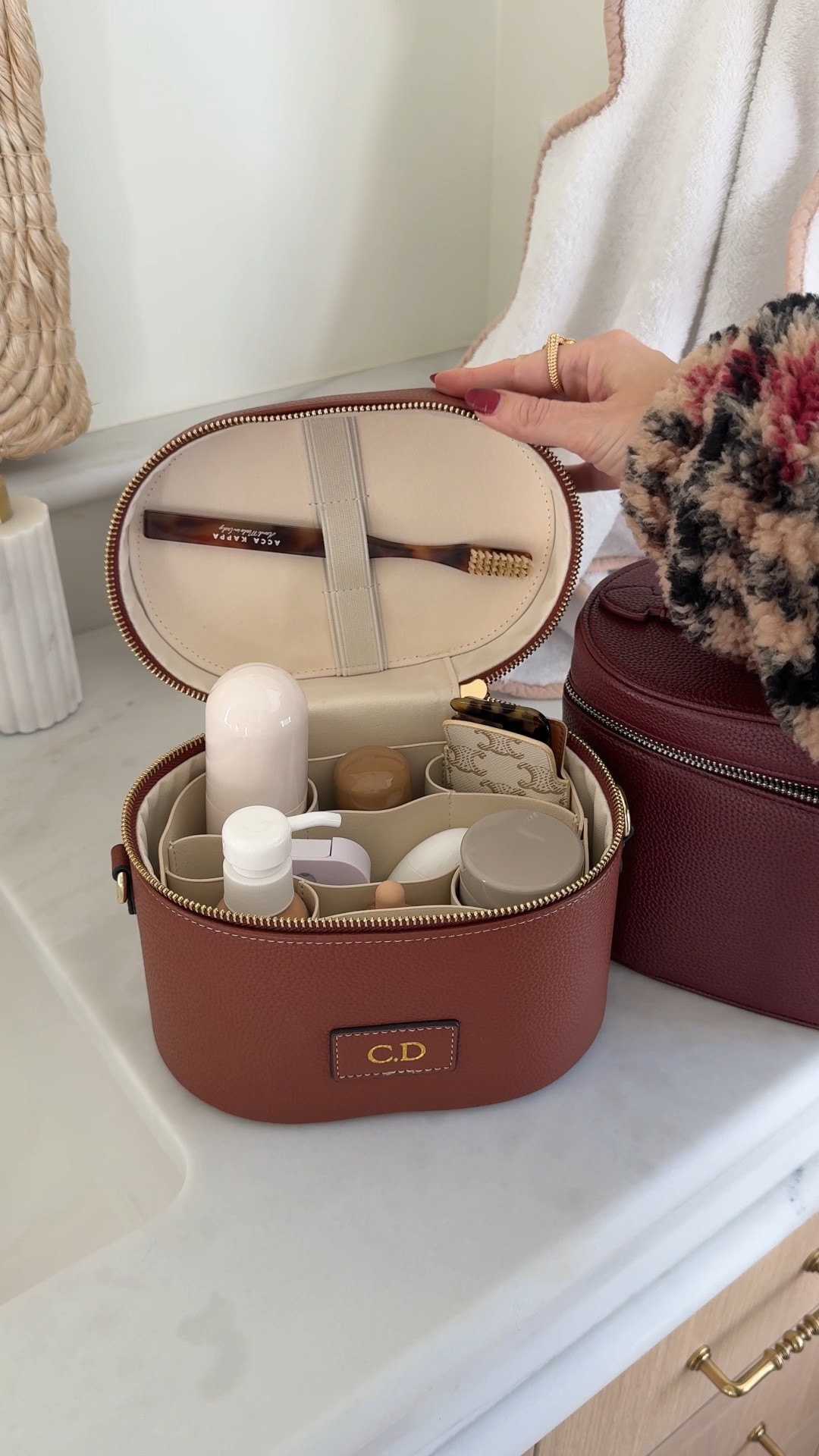 My favorite make up bag and it’s dupe! I can’t travel without it 🤎

#LTKmorningroutine #LTKTravel #LTKFindsUnder50