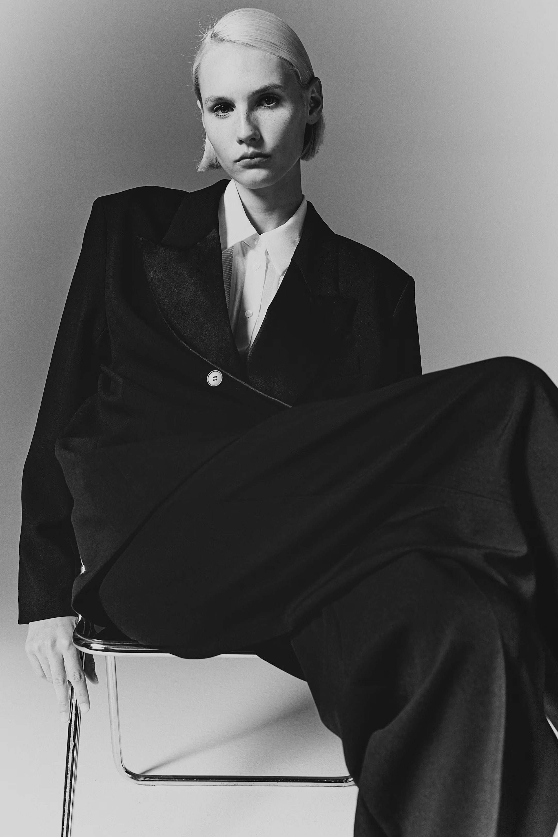 Oversized Tuxedo Blazer | H&M (US + CA)