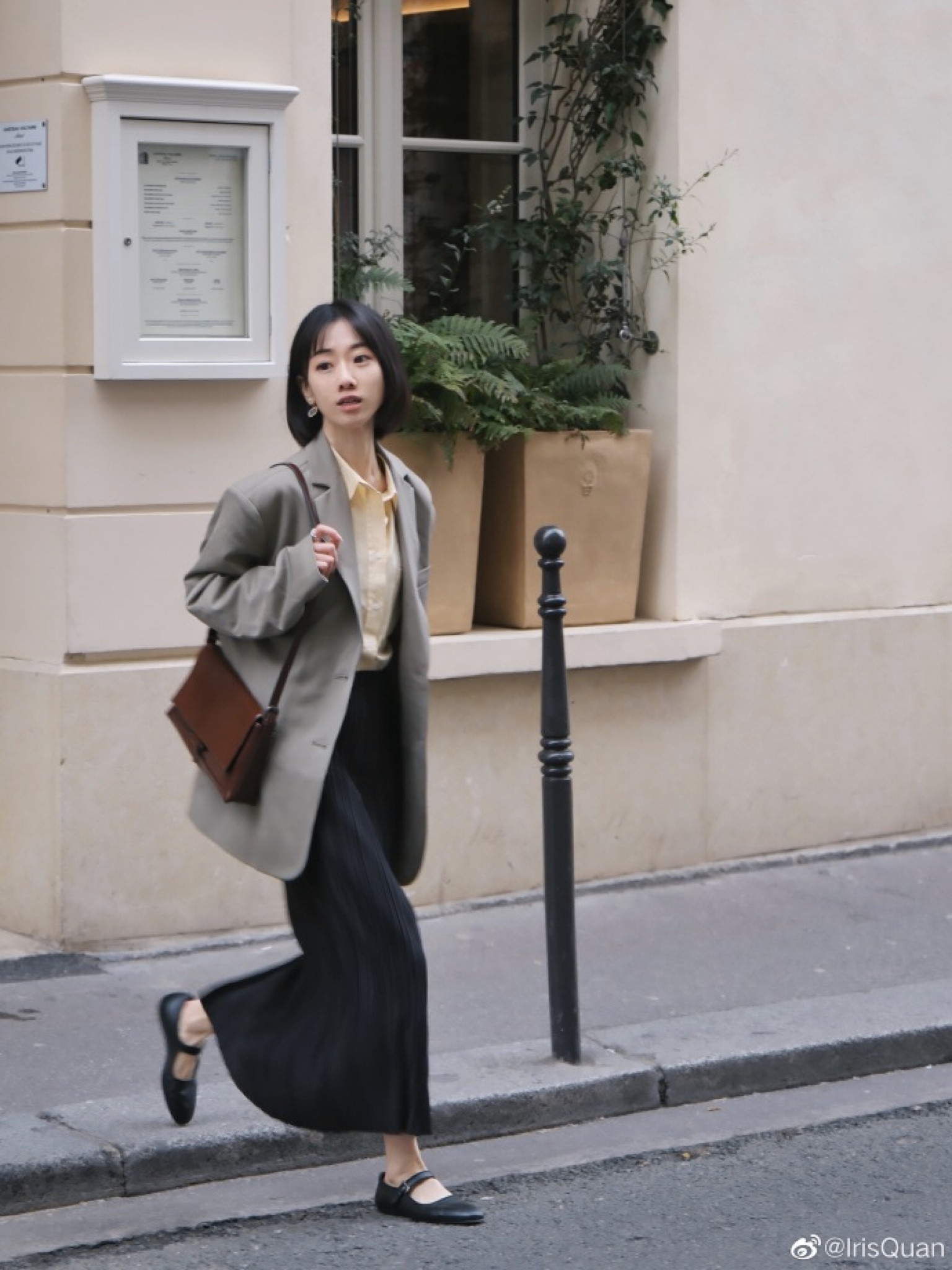 一件衬衣的两种穿法🍋aka“上班穿搭vs下班穿搭”

#Iris_OOTD##今天穿什么# ​​​
#LTKchina #LTKasia

#LTKitbag #LTKstyletip #LTKfit