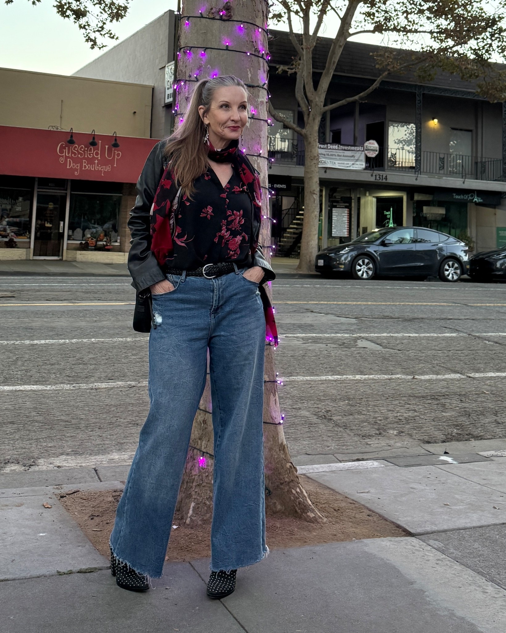 Date night outfit … #ootn #datenight #bikerjacket #darkfloral #edgyover50

#LTKdayinmylife #LTKMidsize #LTKOver40