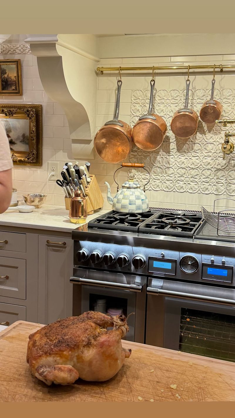 New Kitchen Details! 

kitchen l home l decor 

 