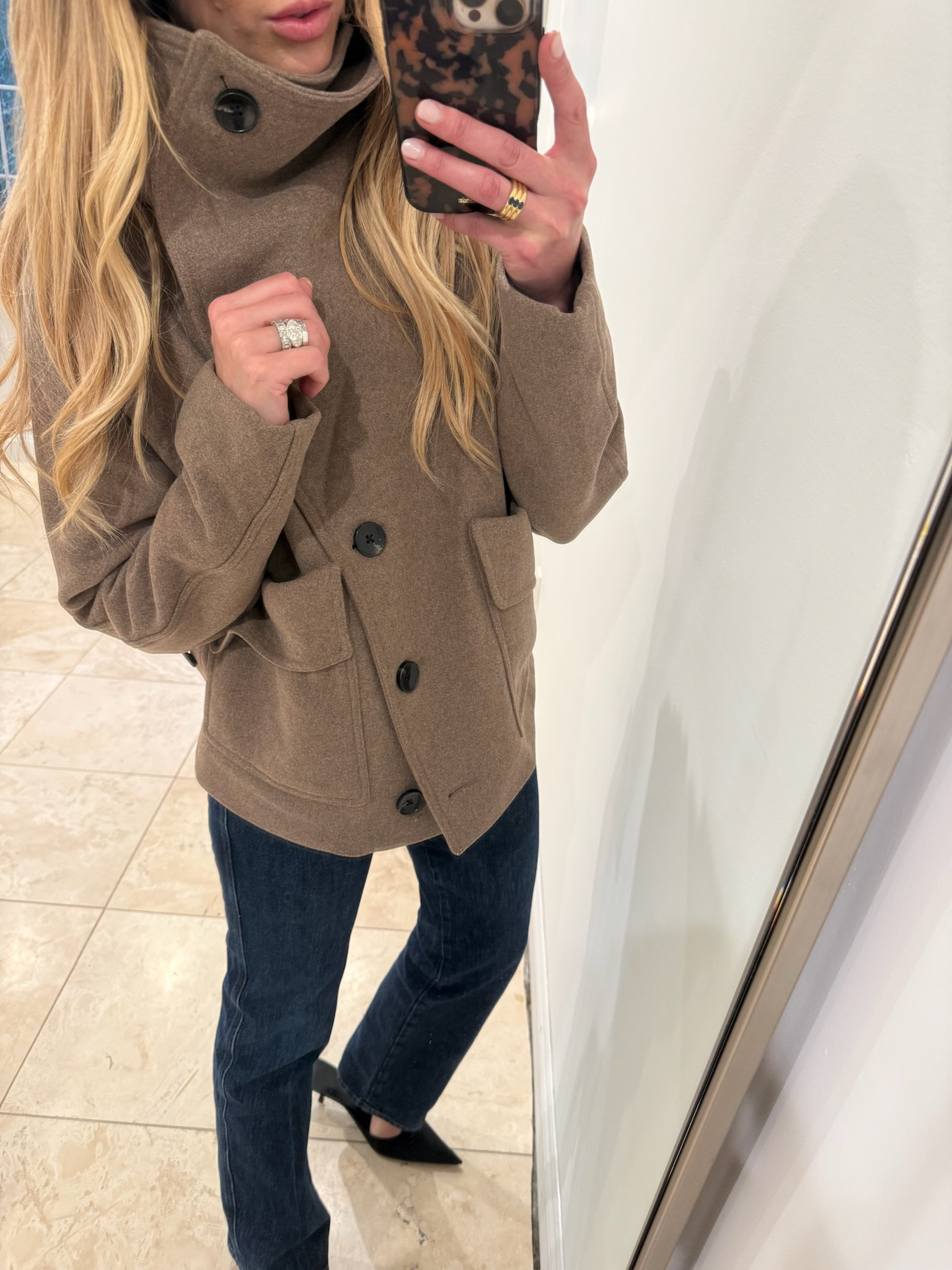 I will be wearing this jacket non stop! Grab yours during the Nordstrom anniversary sale  !

I am wearing a size medium 

NSALE, Nordstrom anniversary sales