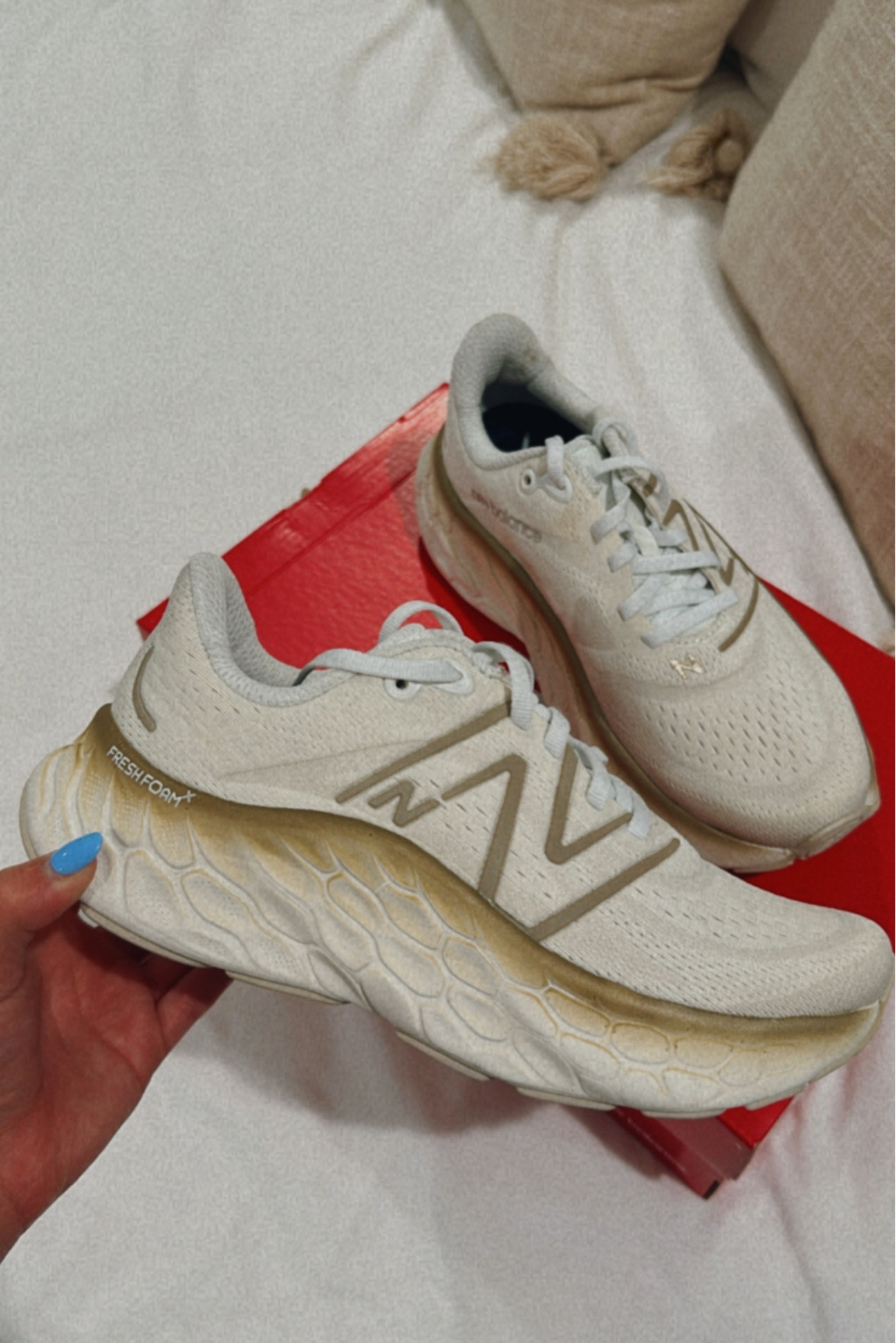 New balance comfy sneakers, everyday sneakers, running shoes, extra foam 
Size: 6.5

#LTKstyletip #LTKsalealert #LTKshoecrush