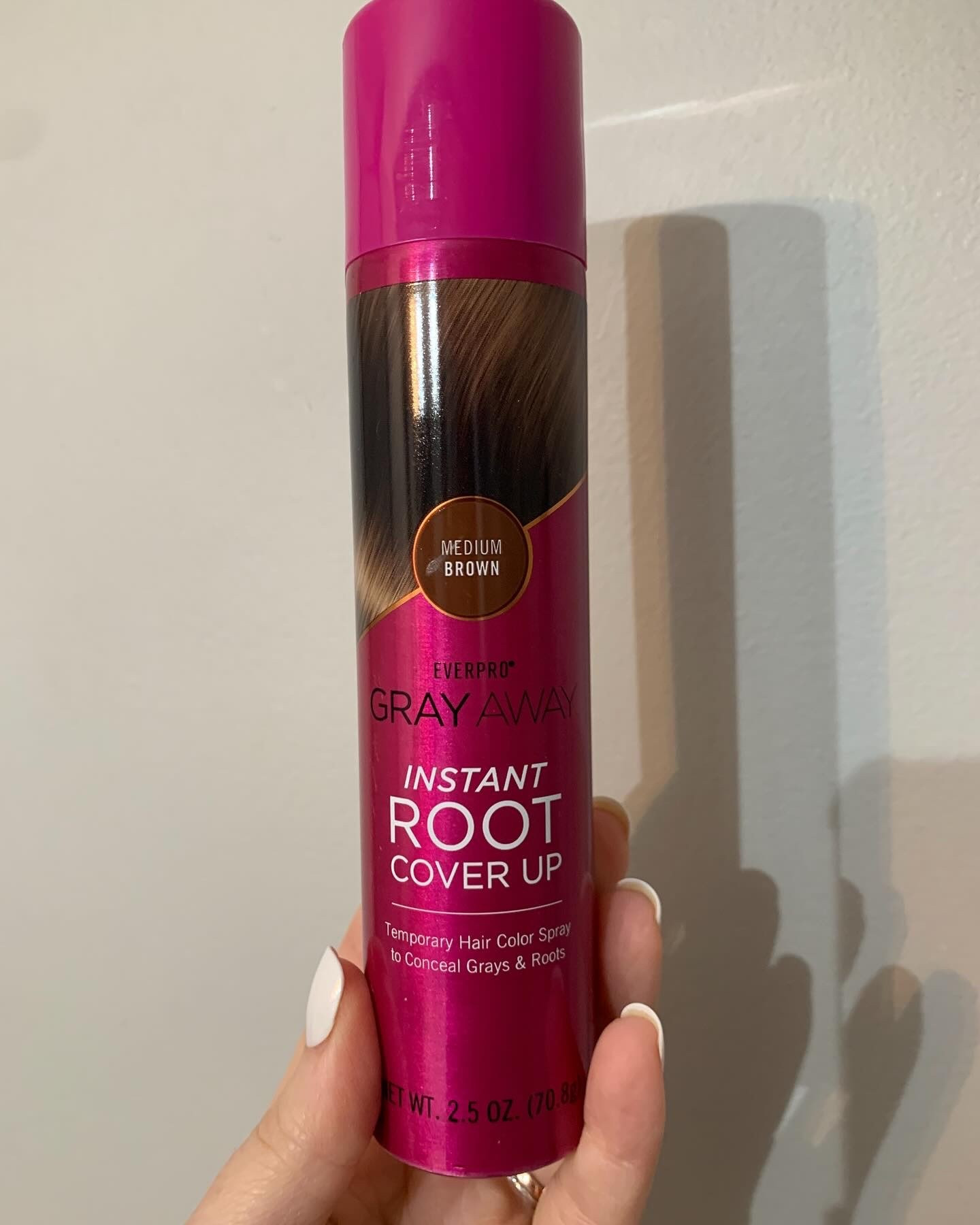 What I really appreciate is that it doesn’t transfer or flake. I’ve worn it through workouts and even in light rain, and it holds up without fading or smudging. It stays in place until I wash it out, which makes it a perfect temporary fix when I don’t have time to get to the salon. It also doesn’t leave my hair feeling stiff or sticky, which has been a problem with other sprays I’ve tried. The formula is free of ammonia, peroxide, parabens, sulfates, and synthetic dyes, so it feels safe and gentle even with repeated use. I haven’t had any irritation either. 
.
.
@influenster #complimentary #grayaway #everpro #roottouchup @grayawayeverpro #influenster 
#RootCoverUp #HairCare #GrayHairSolution #HairTouchUp #MediumBrown #HairColor #SalonAtHome #HairRoutine #GiftedProduct #ProductReview #EasyBeautyFix #NoMoreGray #HairConfidence #BetweenSalonVisits #RootSpray #TemporaryColorFix #EverydayEssentials #BeautyRoutine #TimeSaver #EffortlessHair

#LTKBeauty #LTKU #LTKOver40