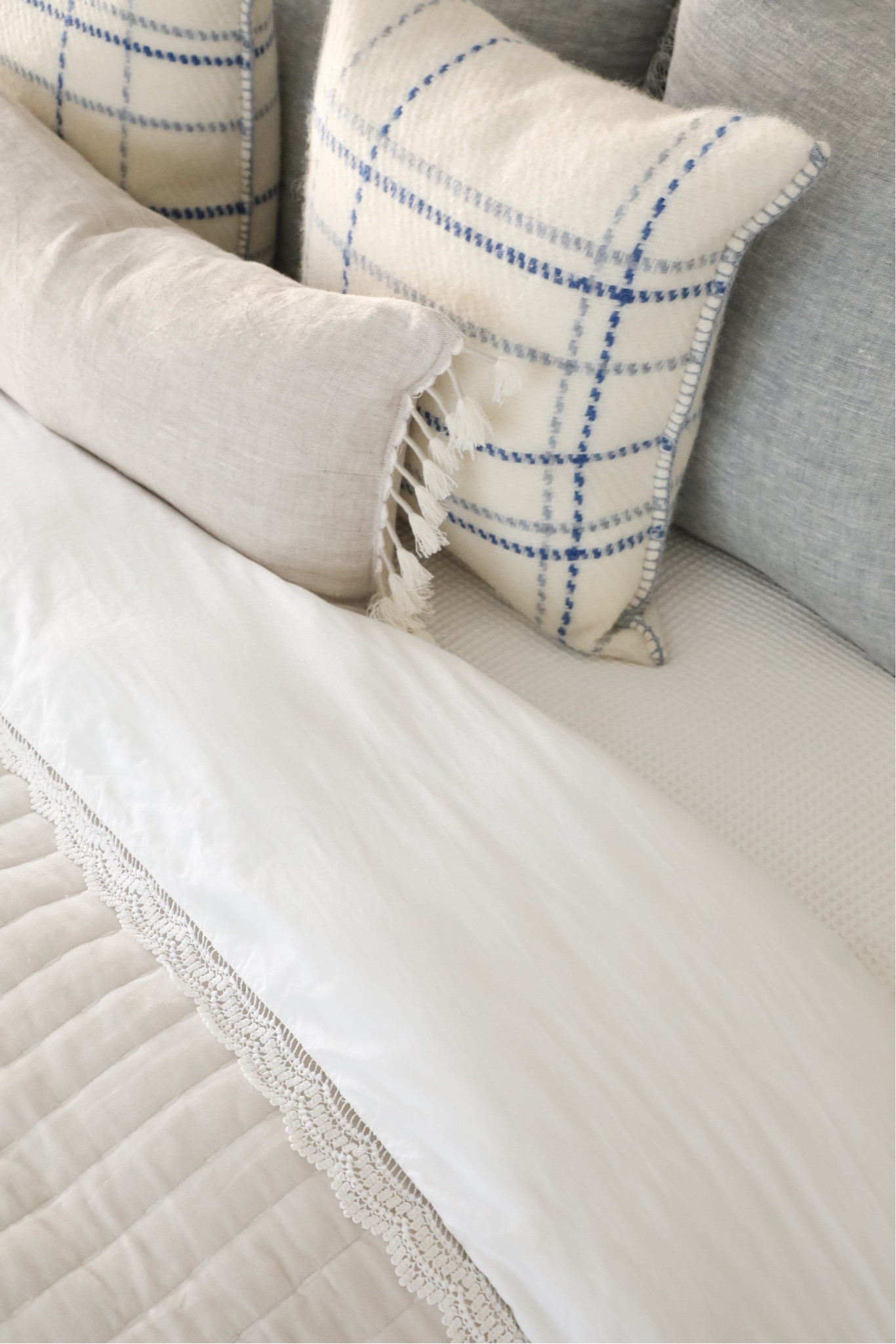 Affordable bedding, holiday decor, home decor, Target studio McGee, boll and branch, Serena and lily sale 

#LTKhome #LTKHoliday #LTKSeasonal